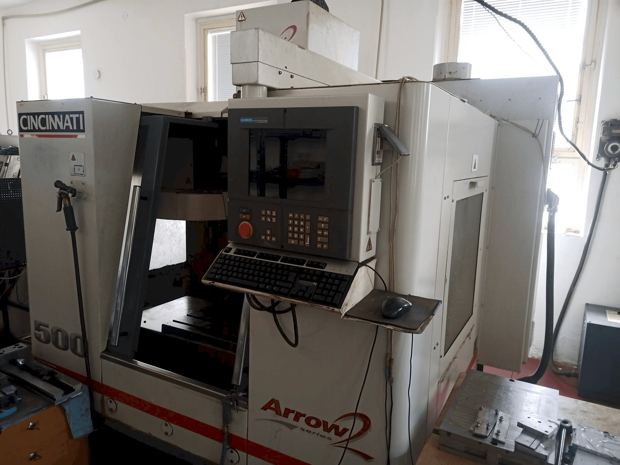 Masina Cincinnati Arrow 2 eestvaade