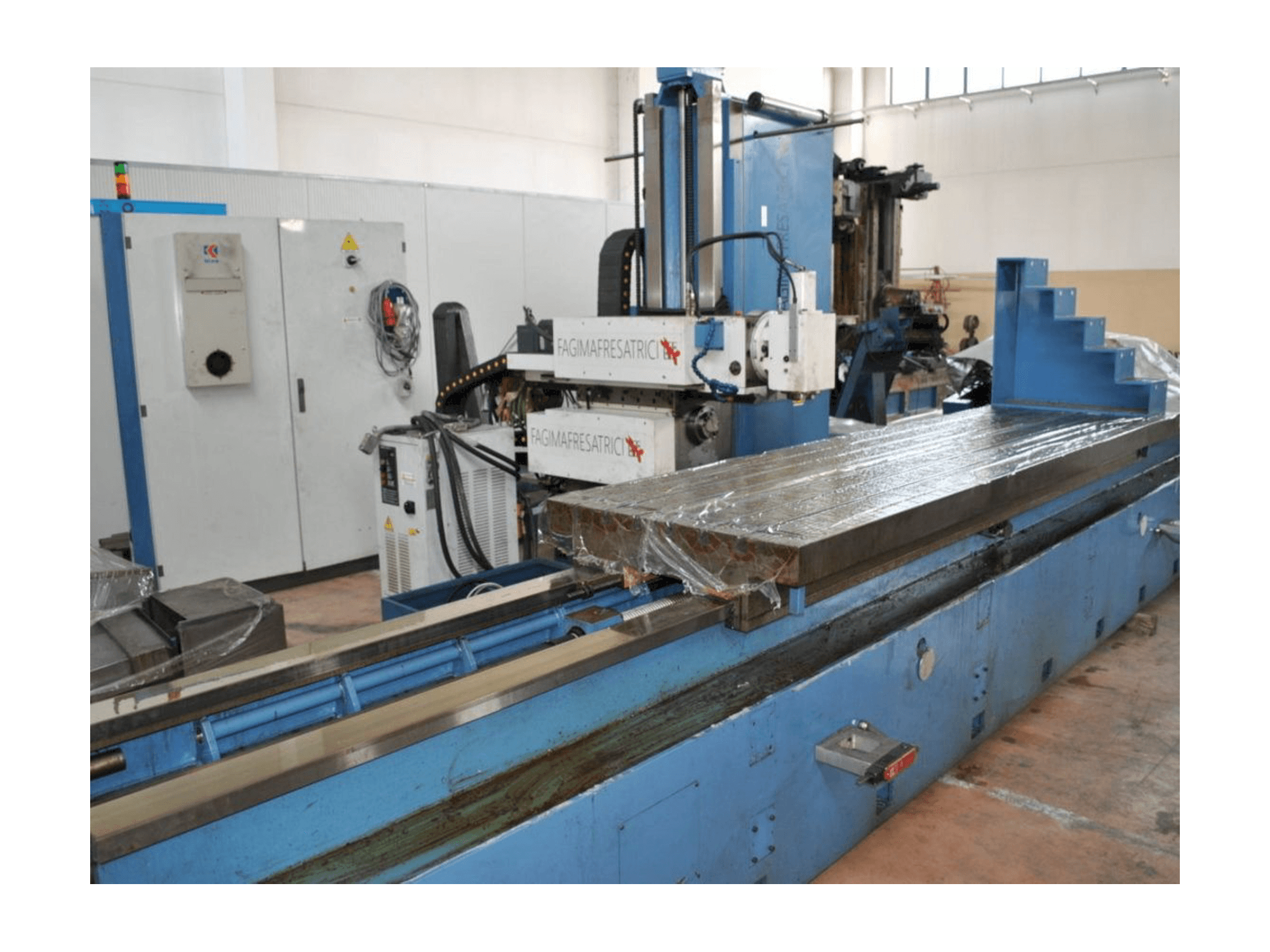 Masina Fagima MMO 300 eestvaade