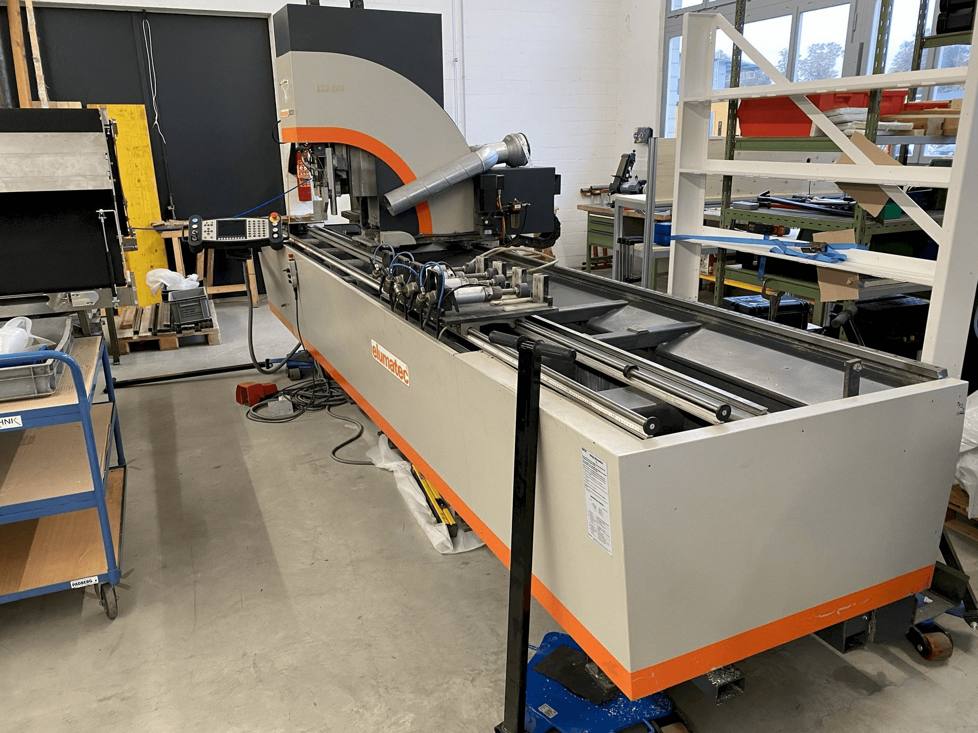 Masina Elumatec SBZ 122/3 eestvaade