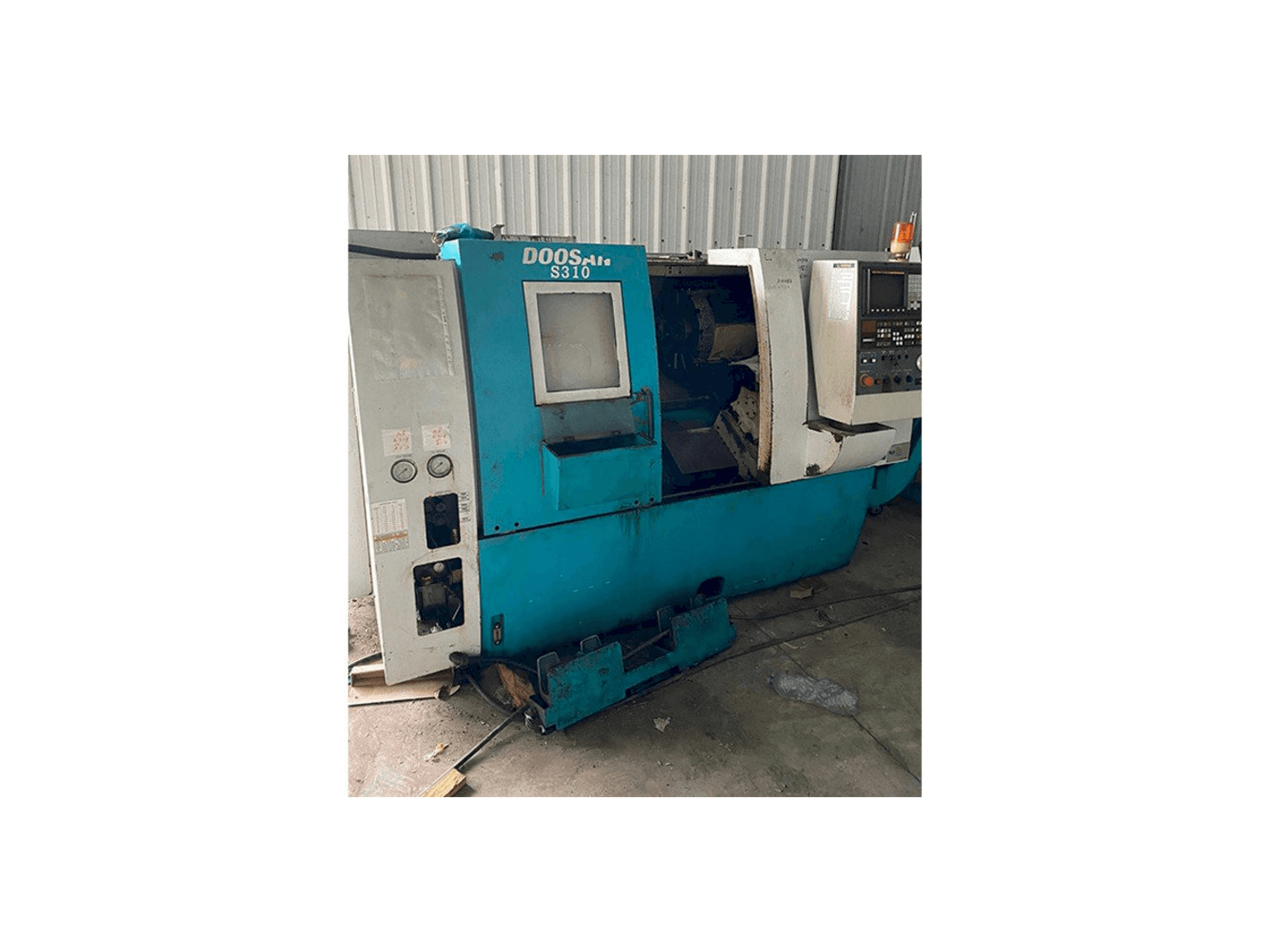Masina Doosan S310 eestvaade
