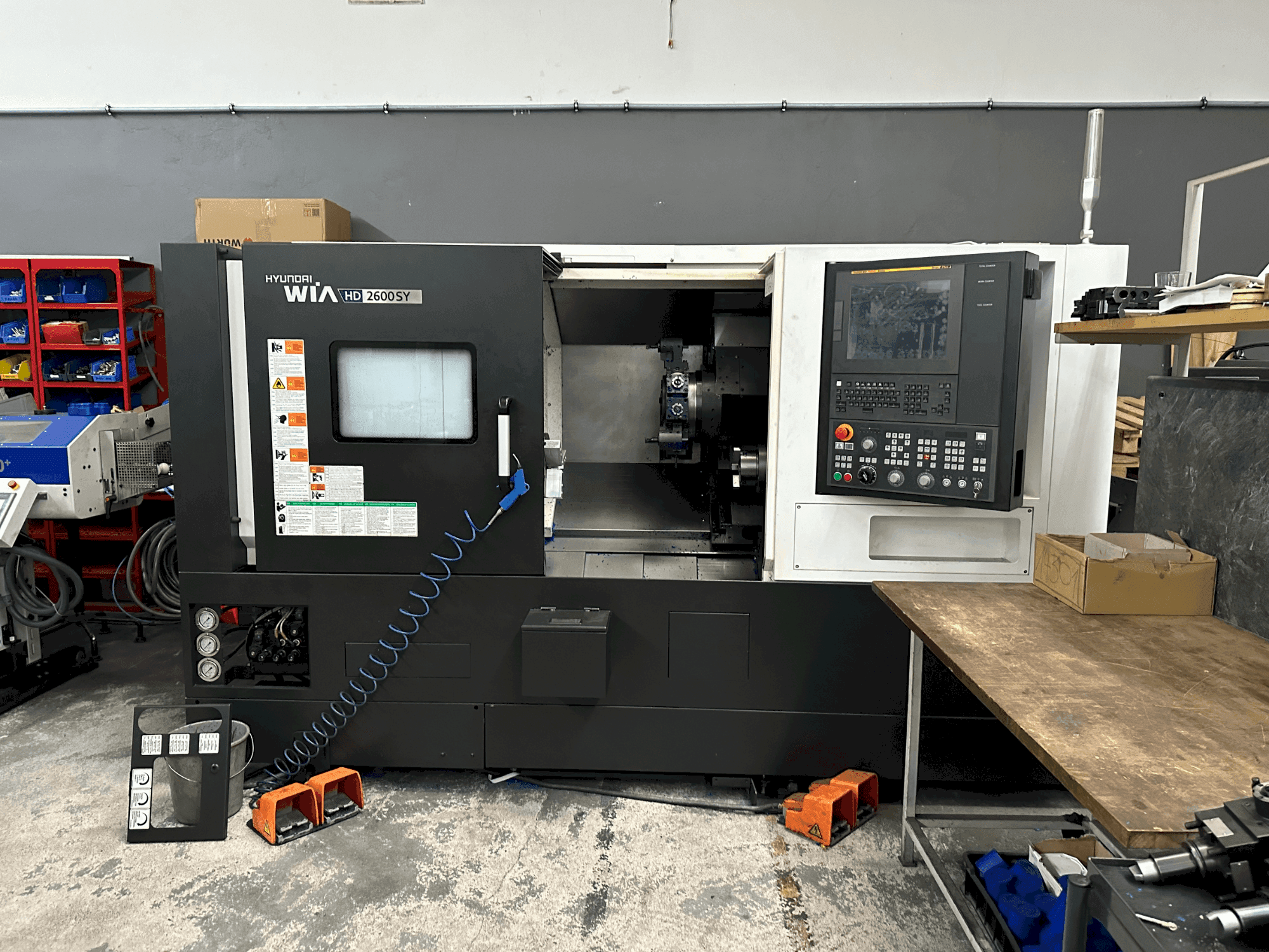 Masina Hyundai Wia HD 2600SY eestvaade