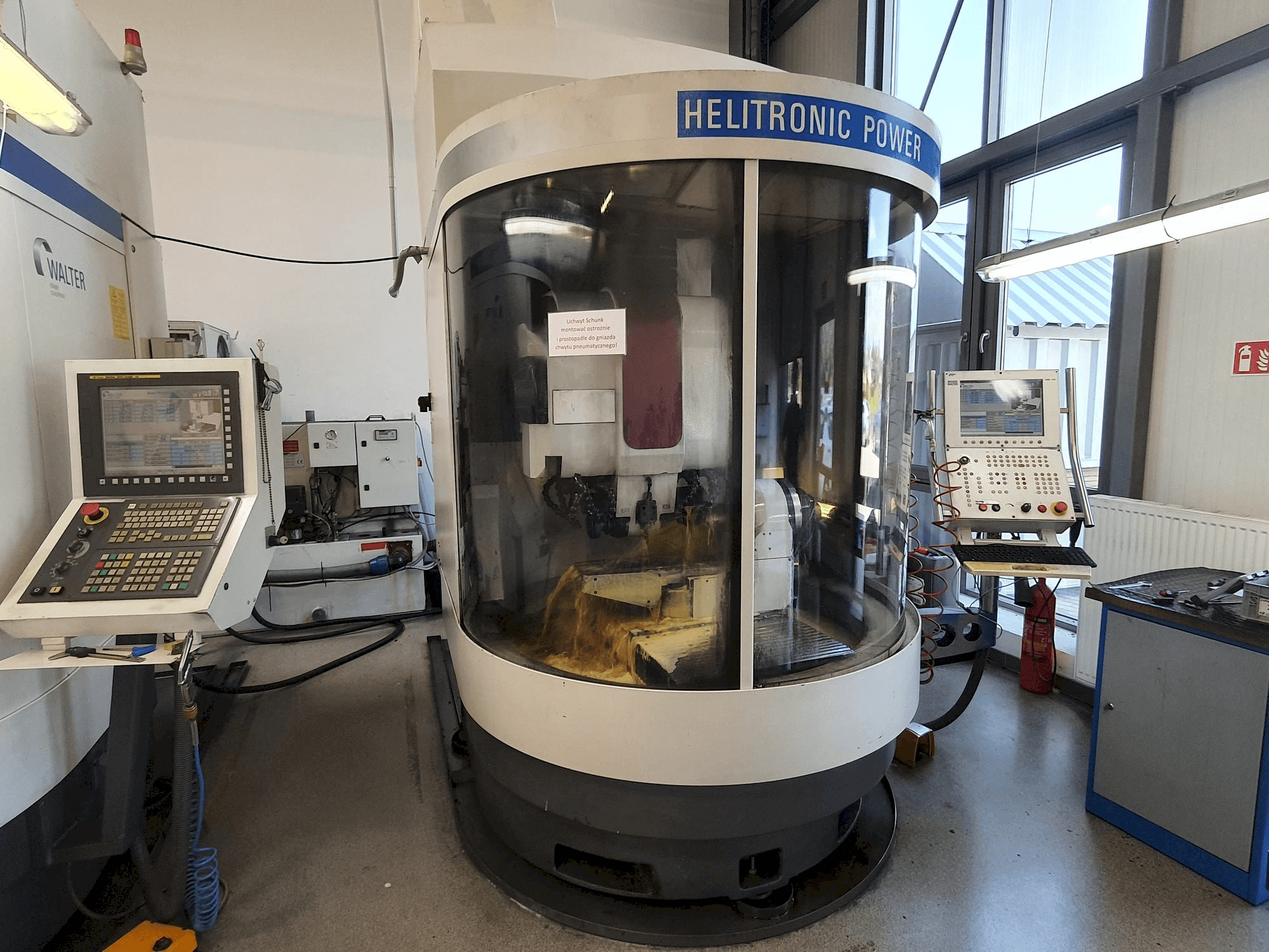 Masina Walter Helitronic Power eestvaade