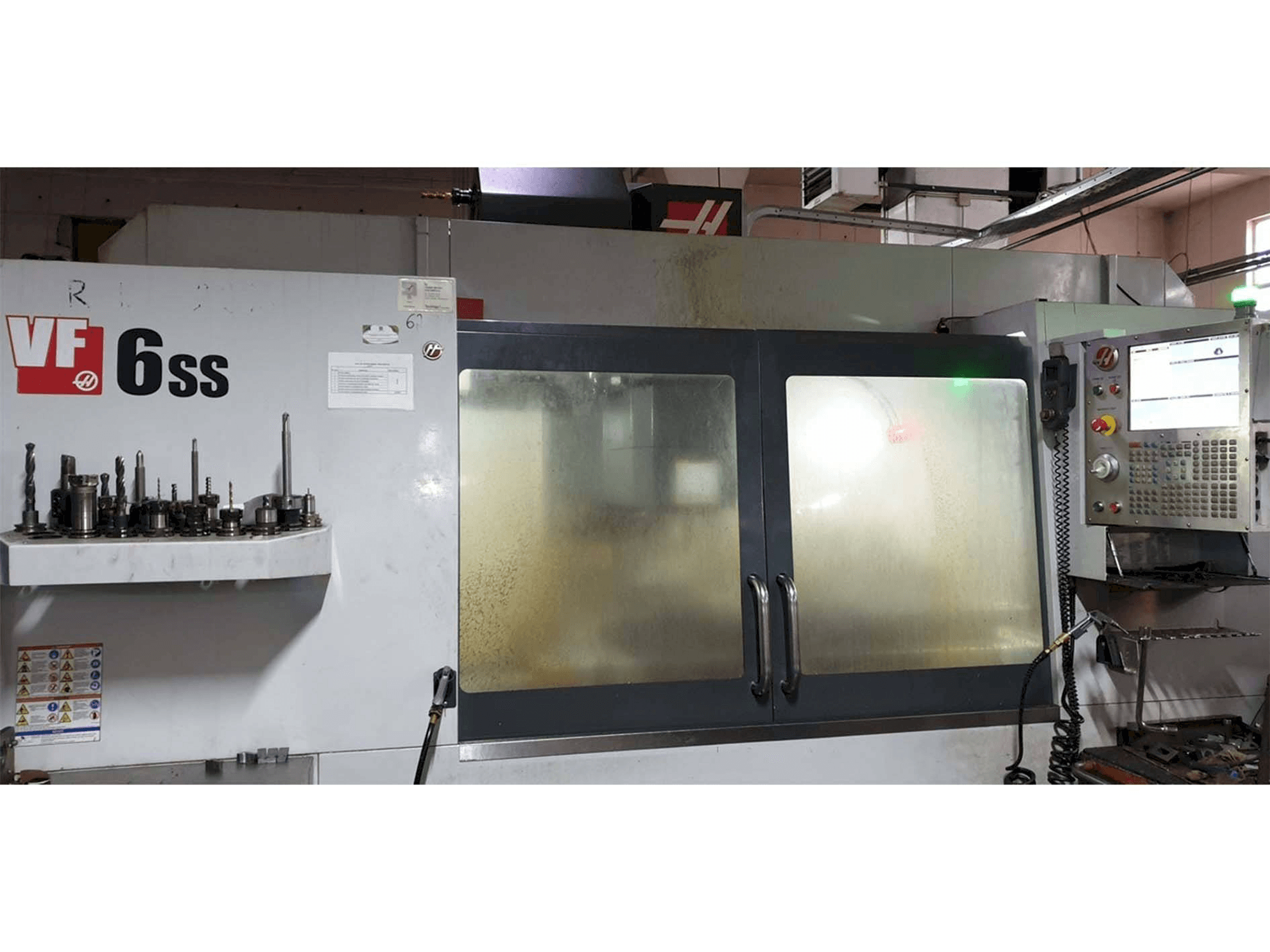 Masina HAAS VF-6SS eestvaade