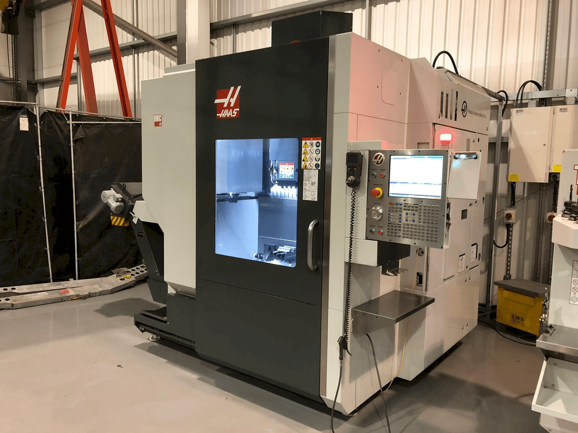Masina HAAS UMC - 750 eestvaade