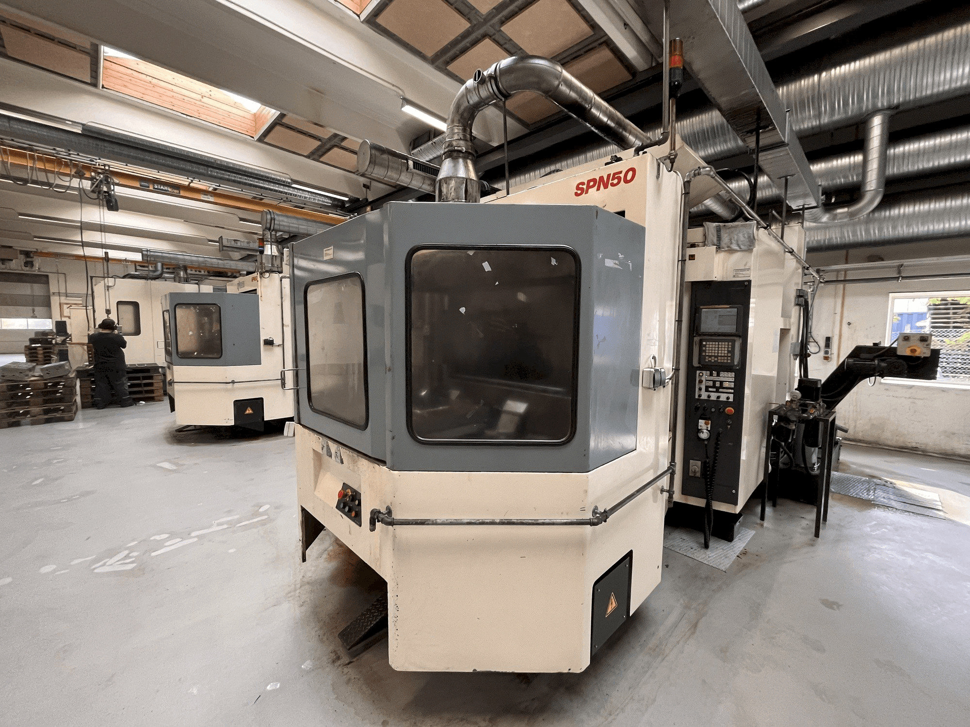 Masina Niigata SPN 50 eestvaade