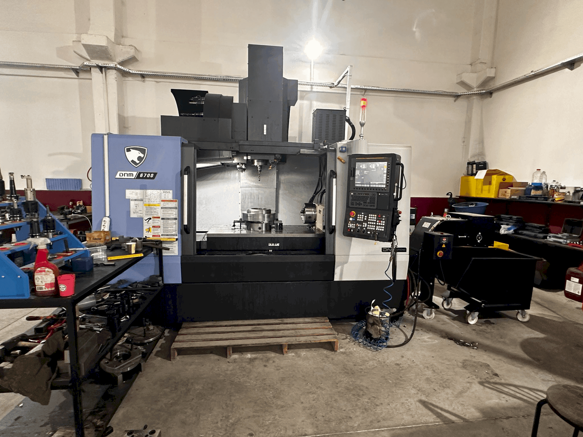 Masina DN SOLUTIONS Puma DNM 6700 eestvaade