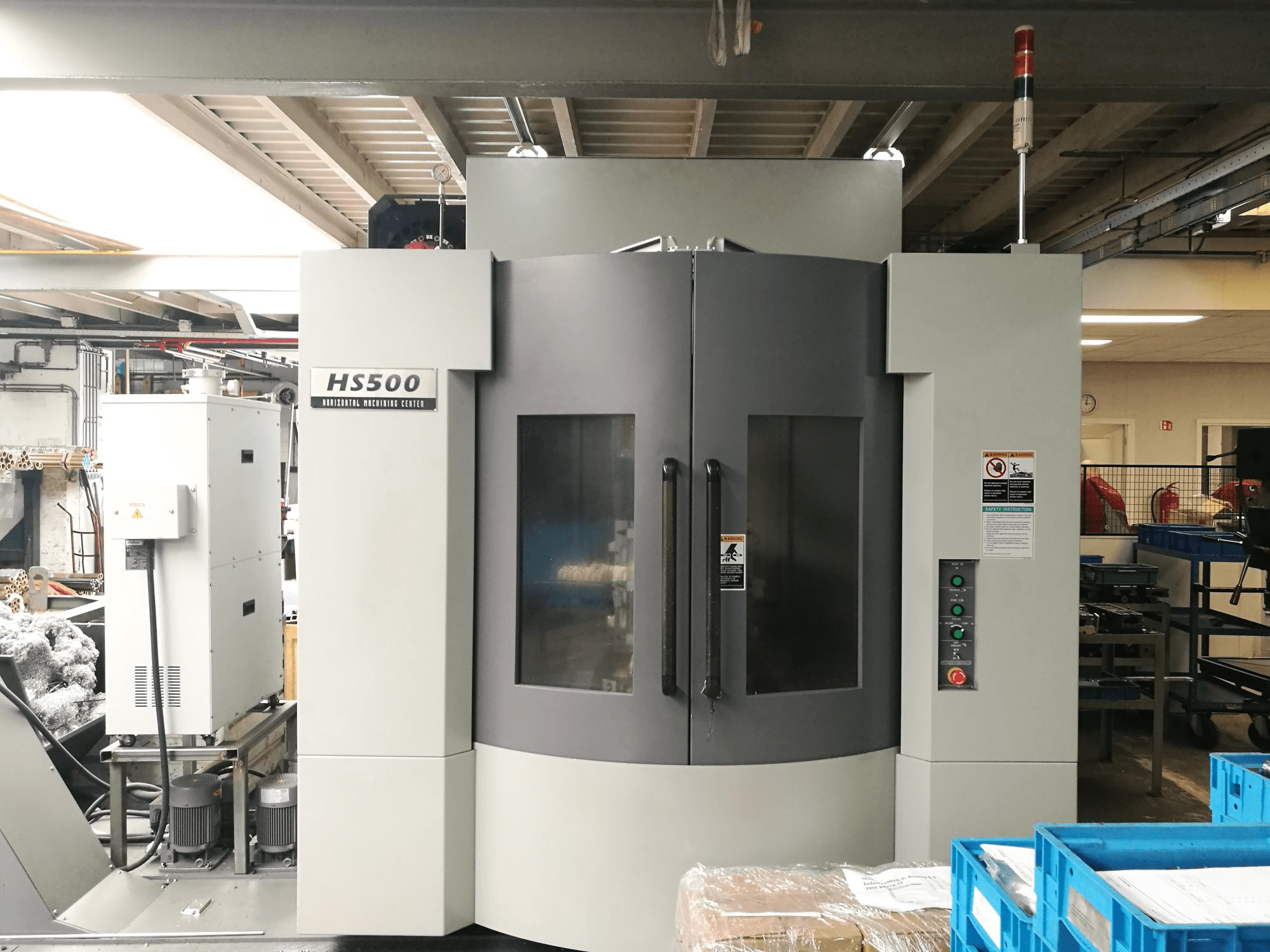 Masina Hyundai Kia HS500 eestvaade