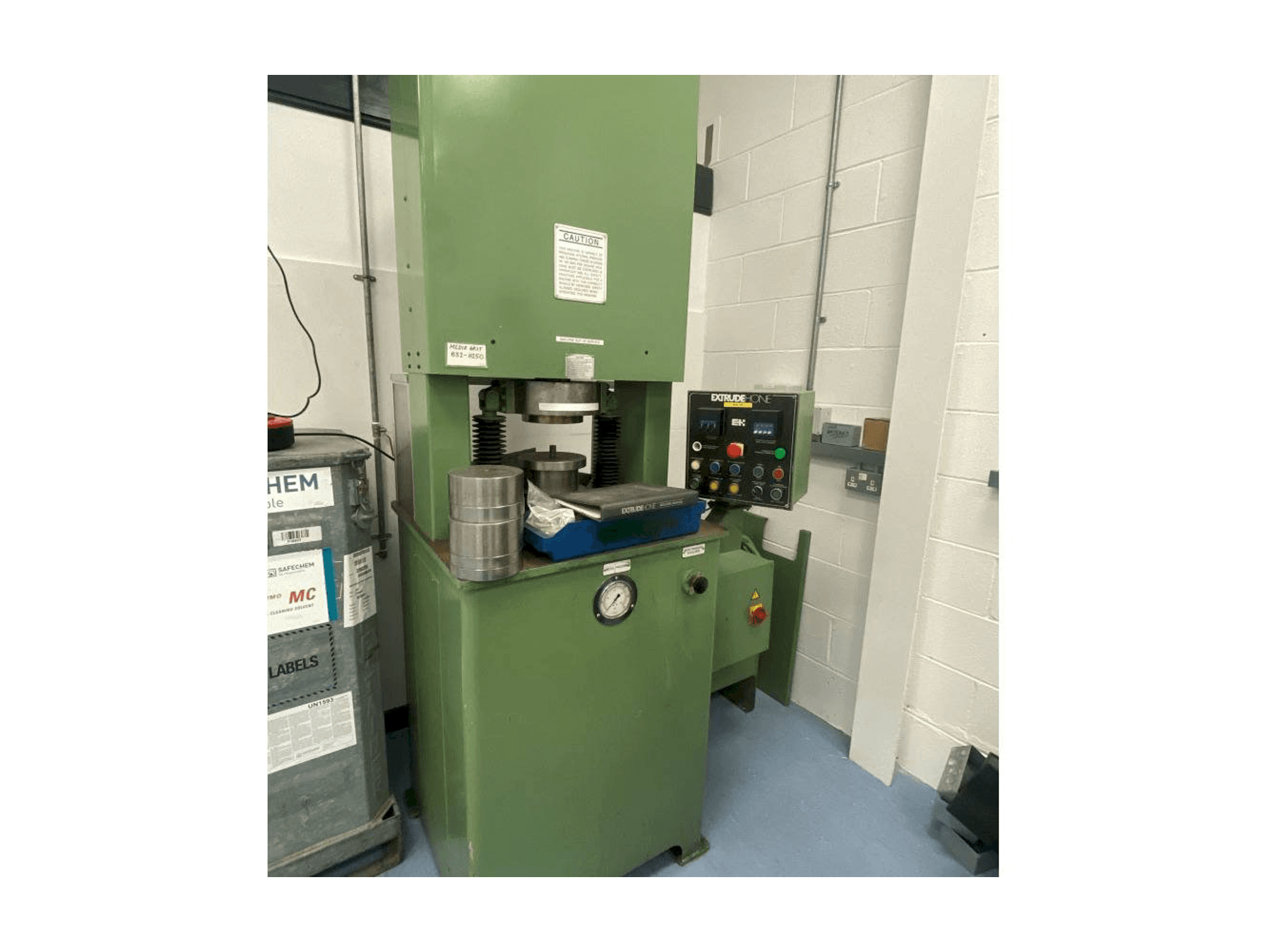 Masina Extrude Hone Vector Series eestvaade