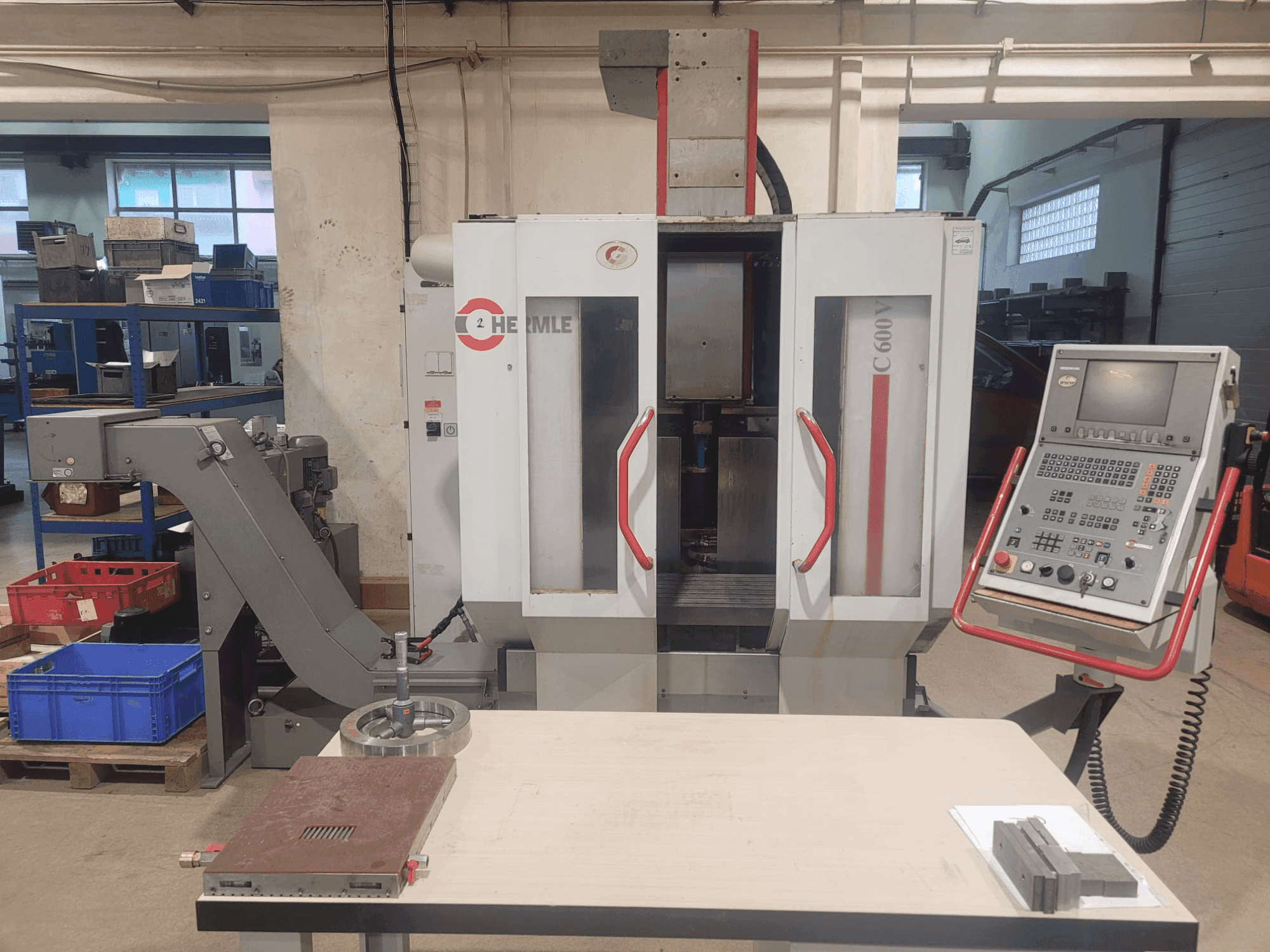 Masina HERMLE C 600 V eestvaade