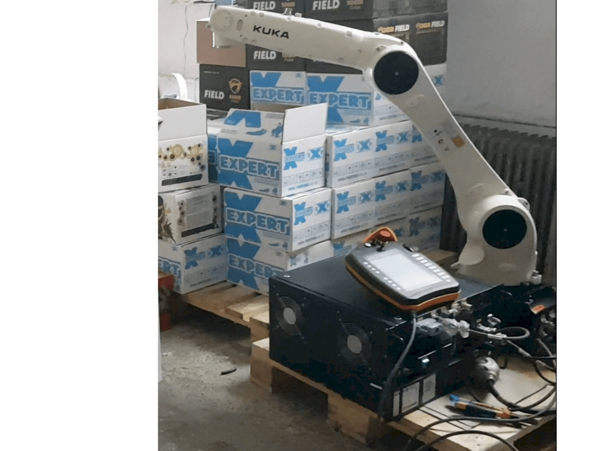 Masina KUKA KR10 R1100 fivve eestvaade