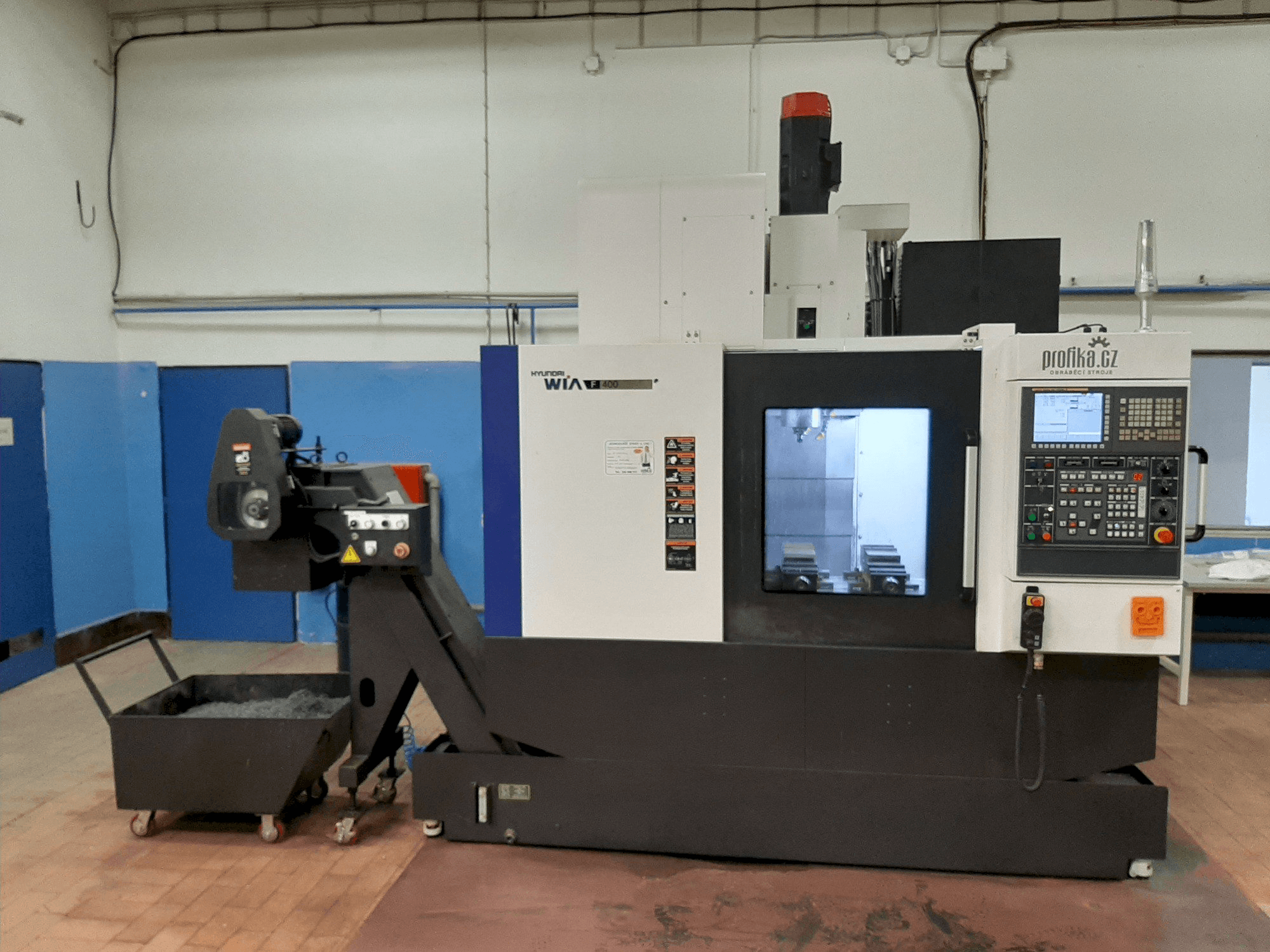 Masina Hyundai Wia F400 eestvaade