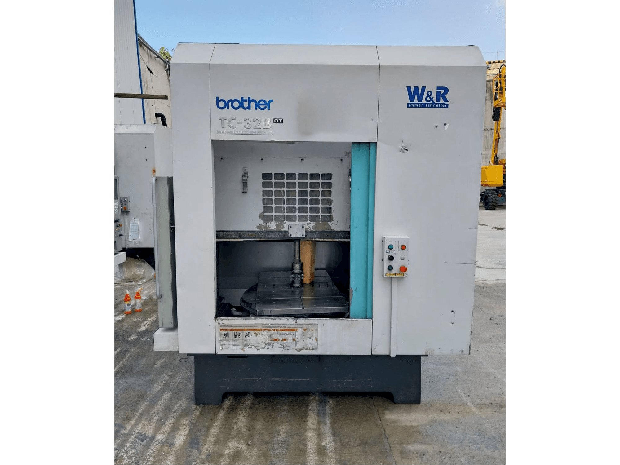 Masina Brother TC 32 B-QT eestvaade