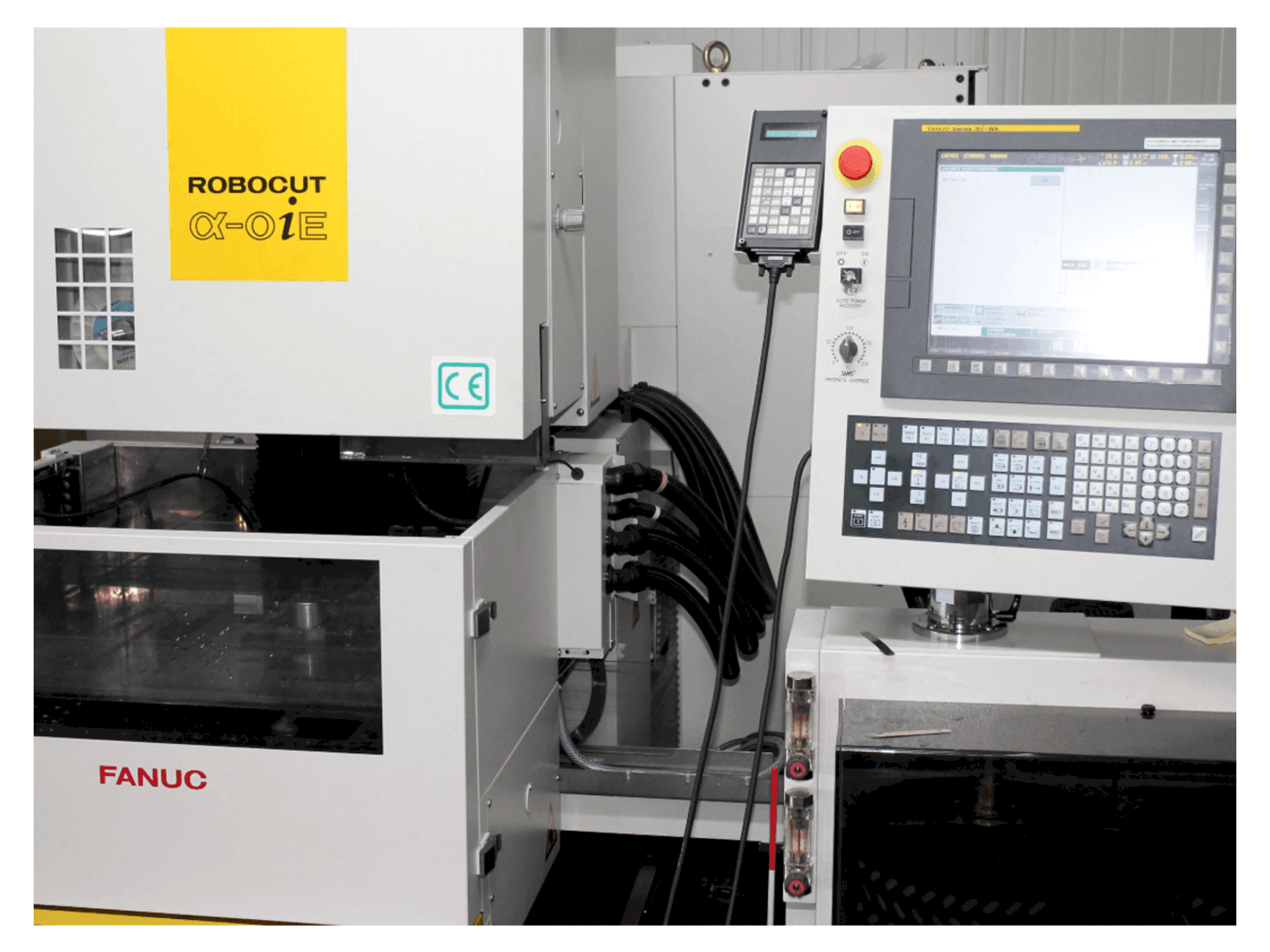 Masina FANUC RoboCut Alfa OiE eestvaade