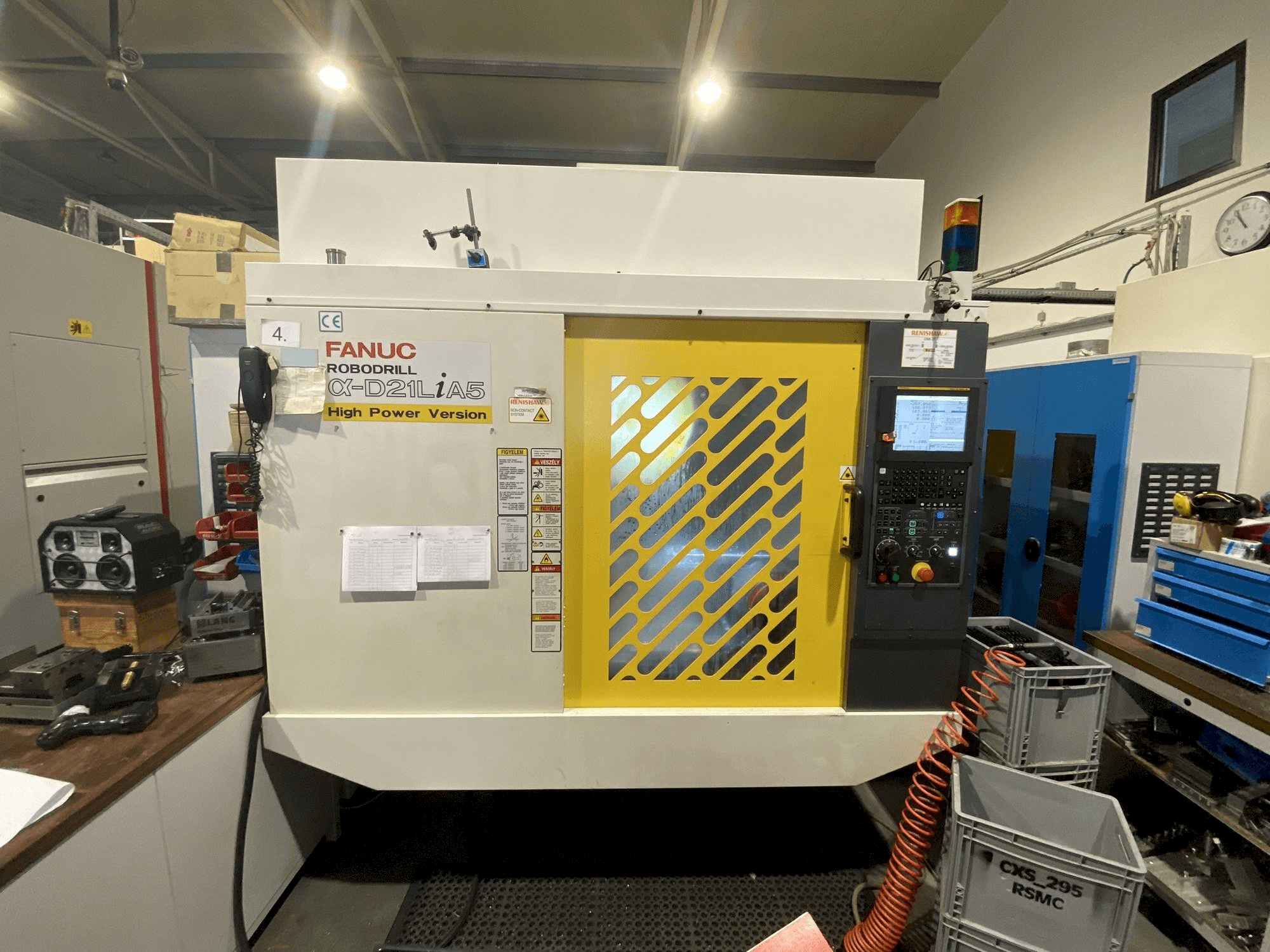Masina FANUC Robodrill Alpha D21LiB5 eestvaade