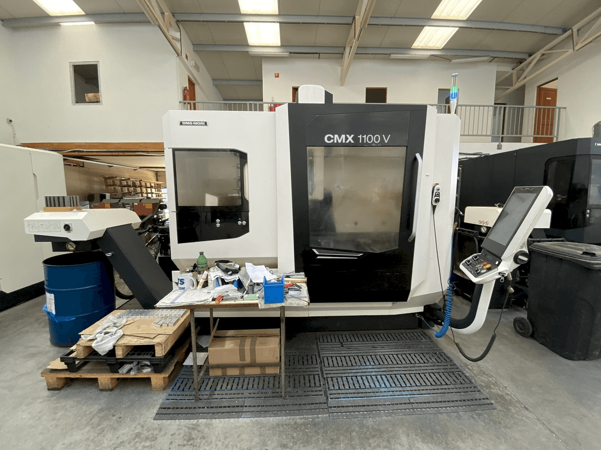 Masina DMG MORI CMX 1100 eestvaade