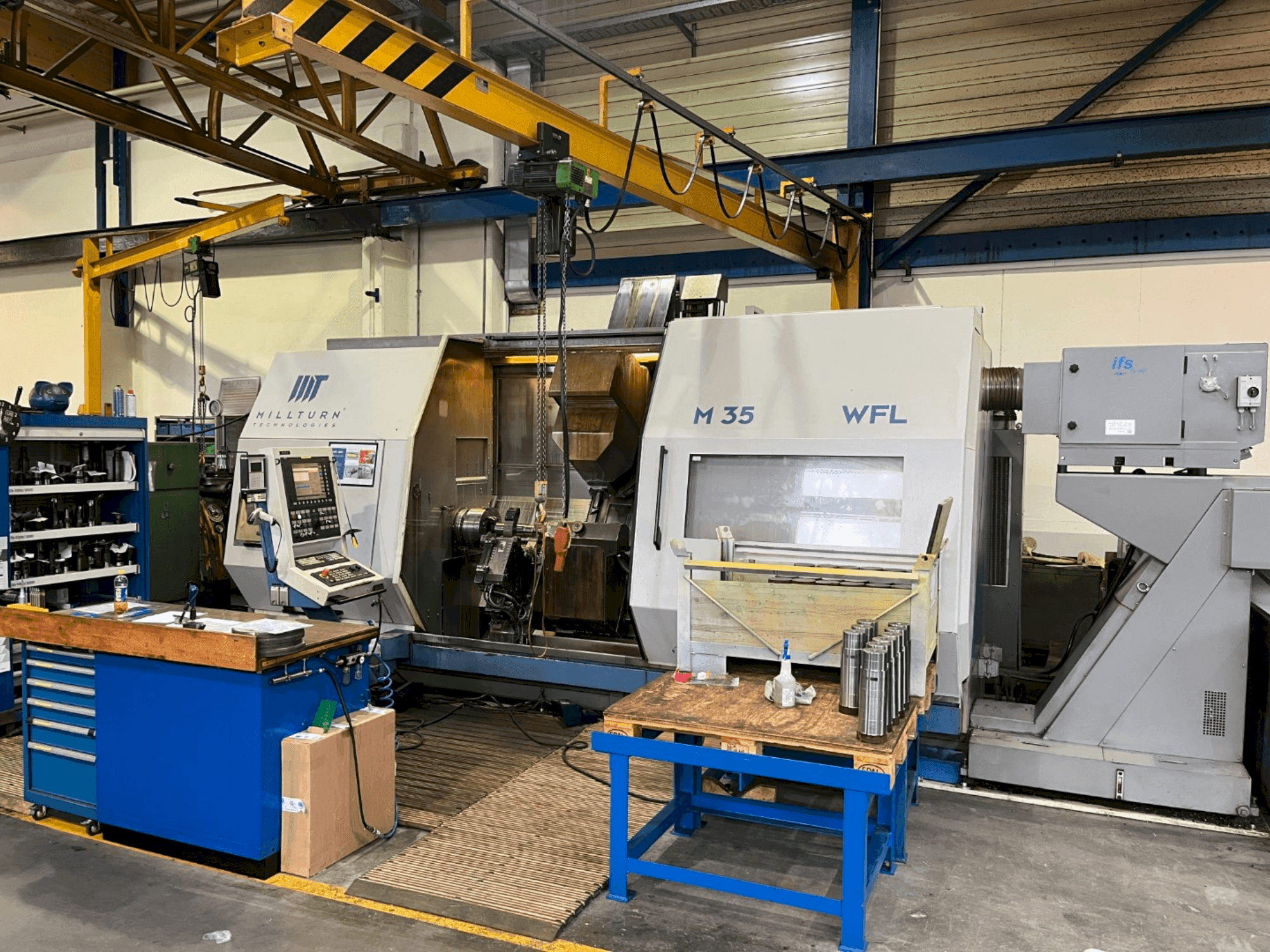 Masina WFL M-35 eestvaade