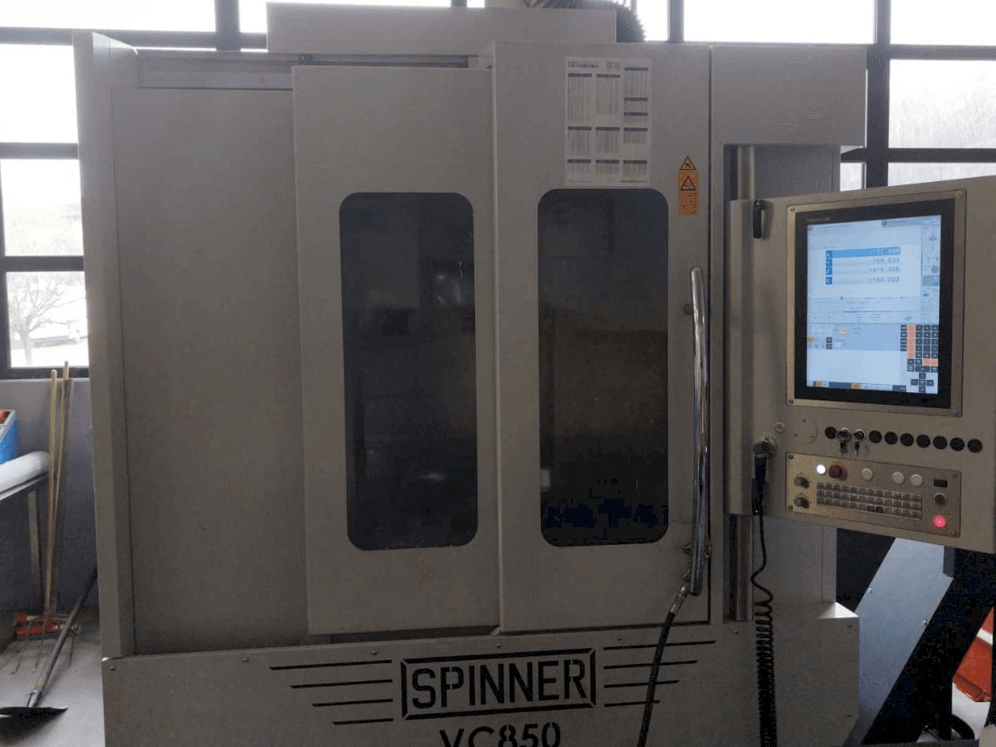 Masina SPINNER VC 850 eestvaade