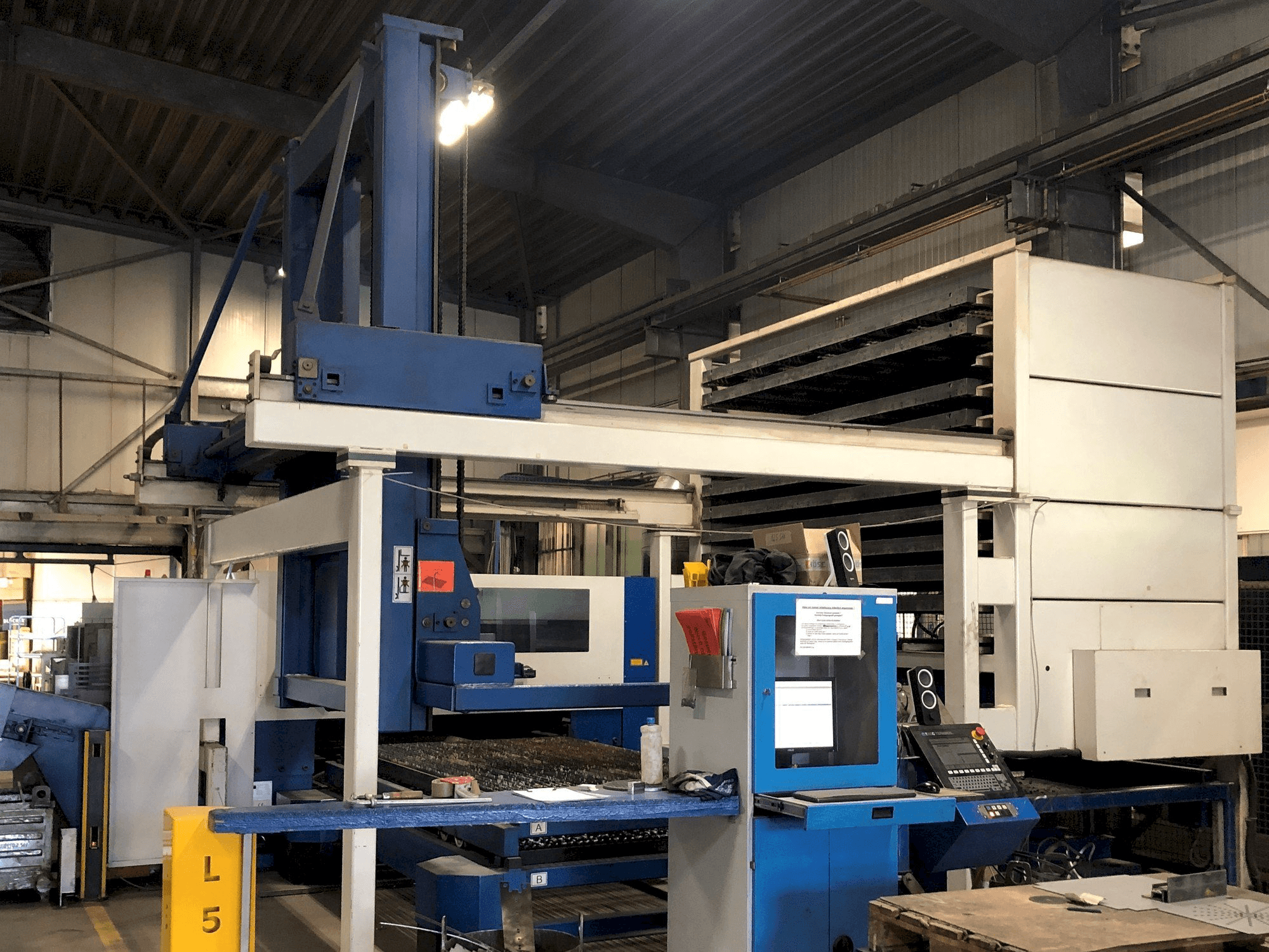 Masina Trumpf Trumatic L3050 eestvaade
