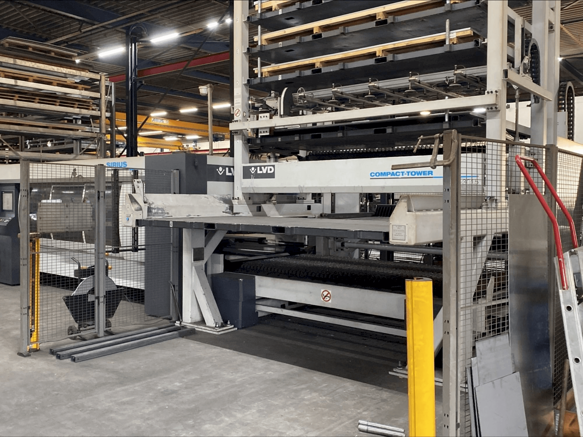 Masina LVD SIRIUS 3015 PLUS + Compact Tower 6 positions eestvaade