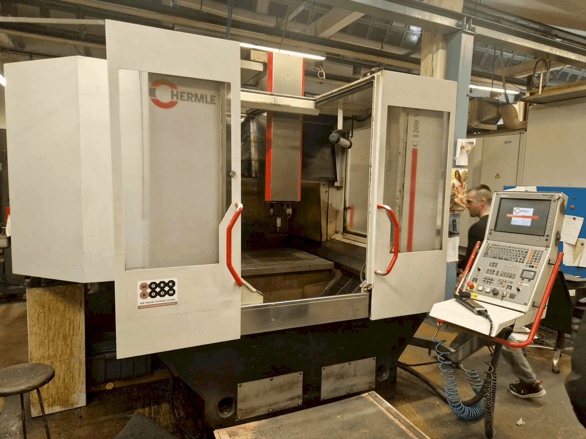 Masina HERMLE C 1200 V eestvaade