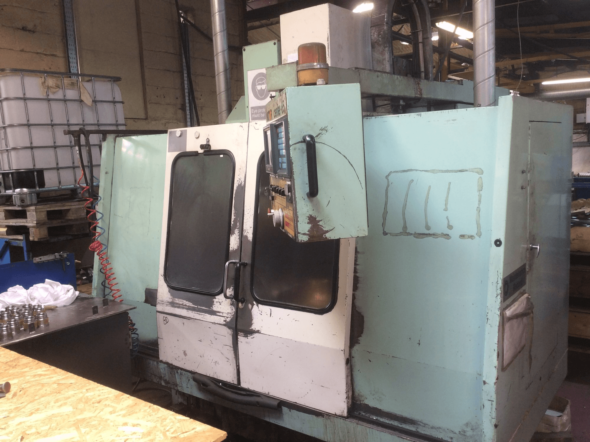 Masina Victor V Center-65 eestvaade