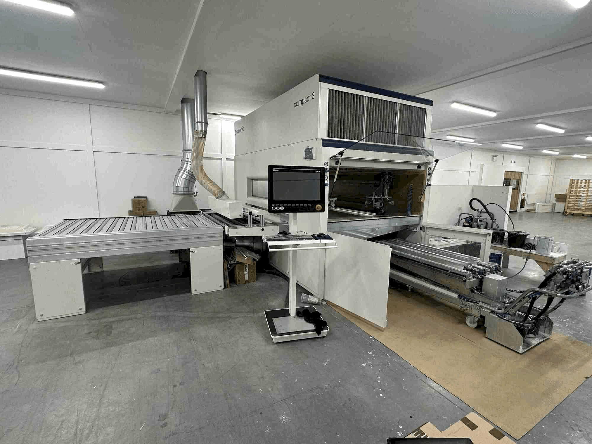 Masina SUPERFICI Compact 3 R eestvaade