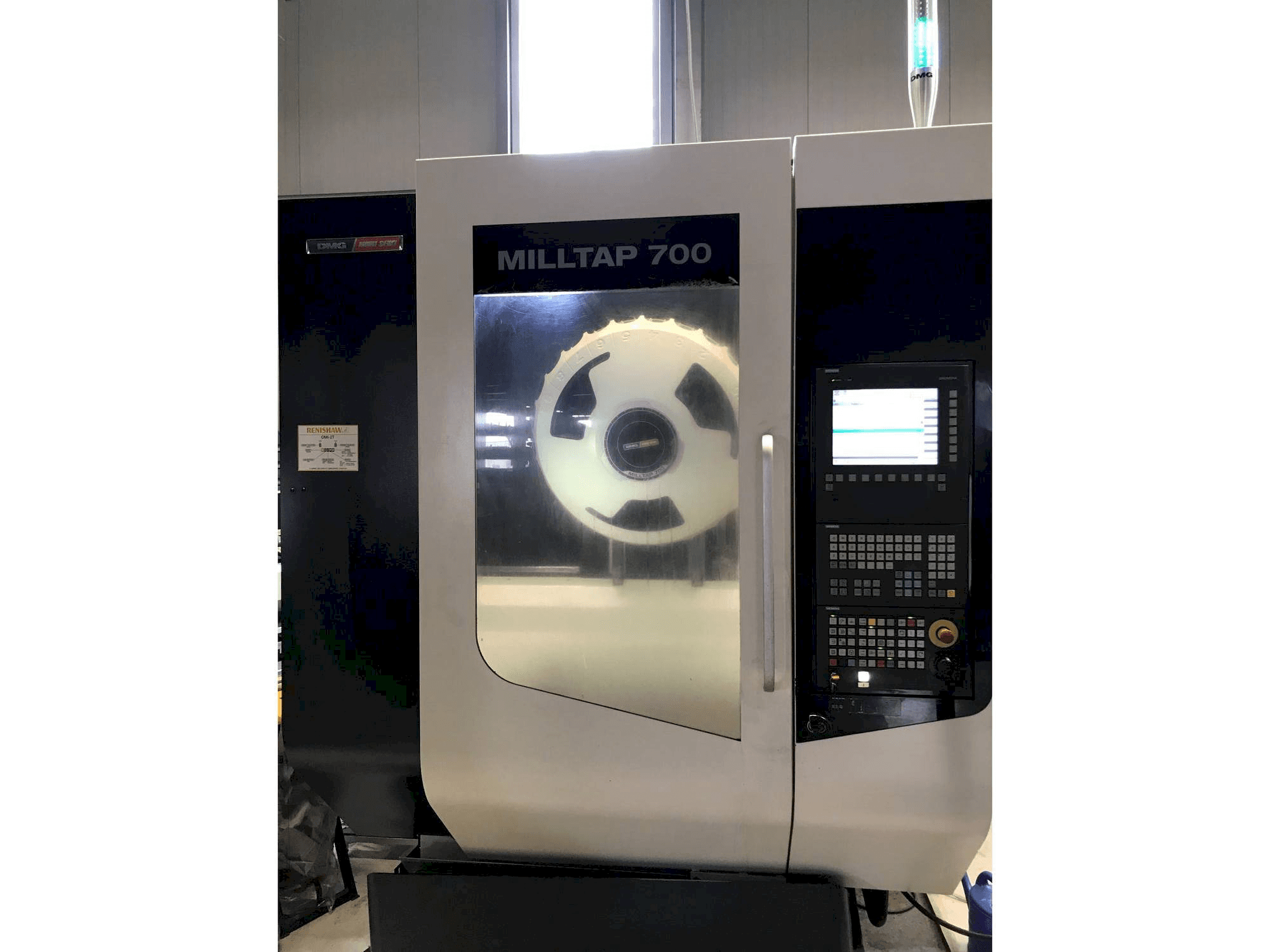Masina DMG MORI Milltap 700 eestvaade