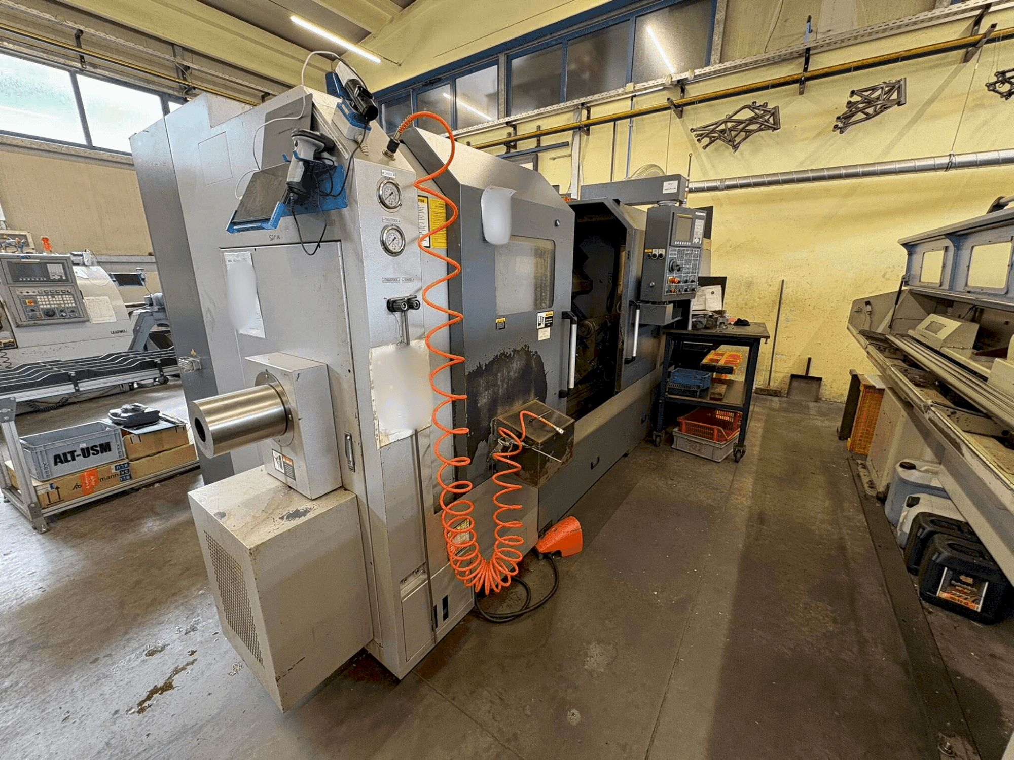 Masina Leadwell T7-M eestvaade