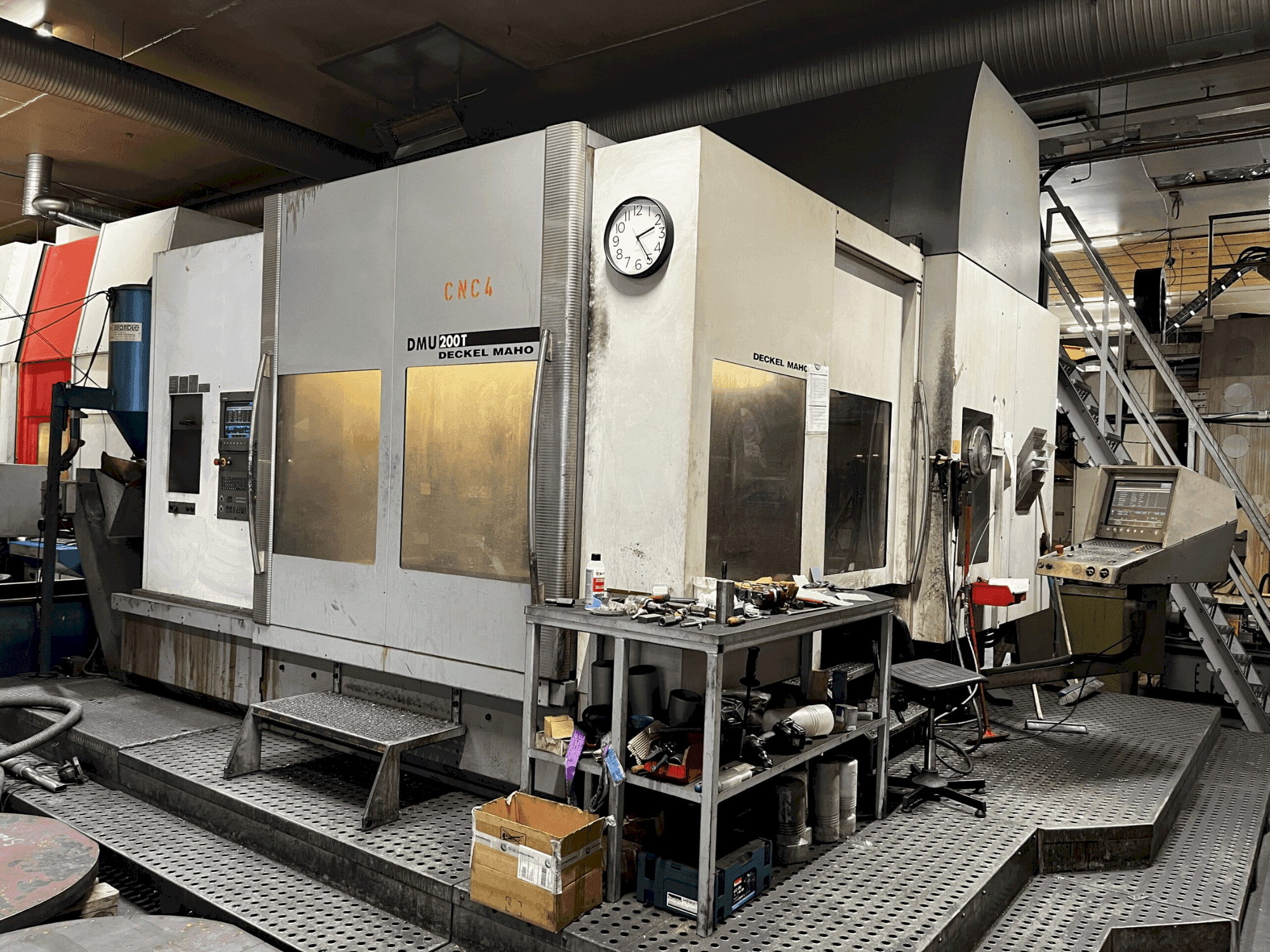 Masina DECKEL MAHO DMU 200T eestvaade