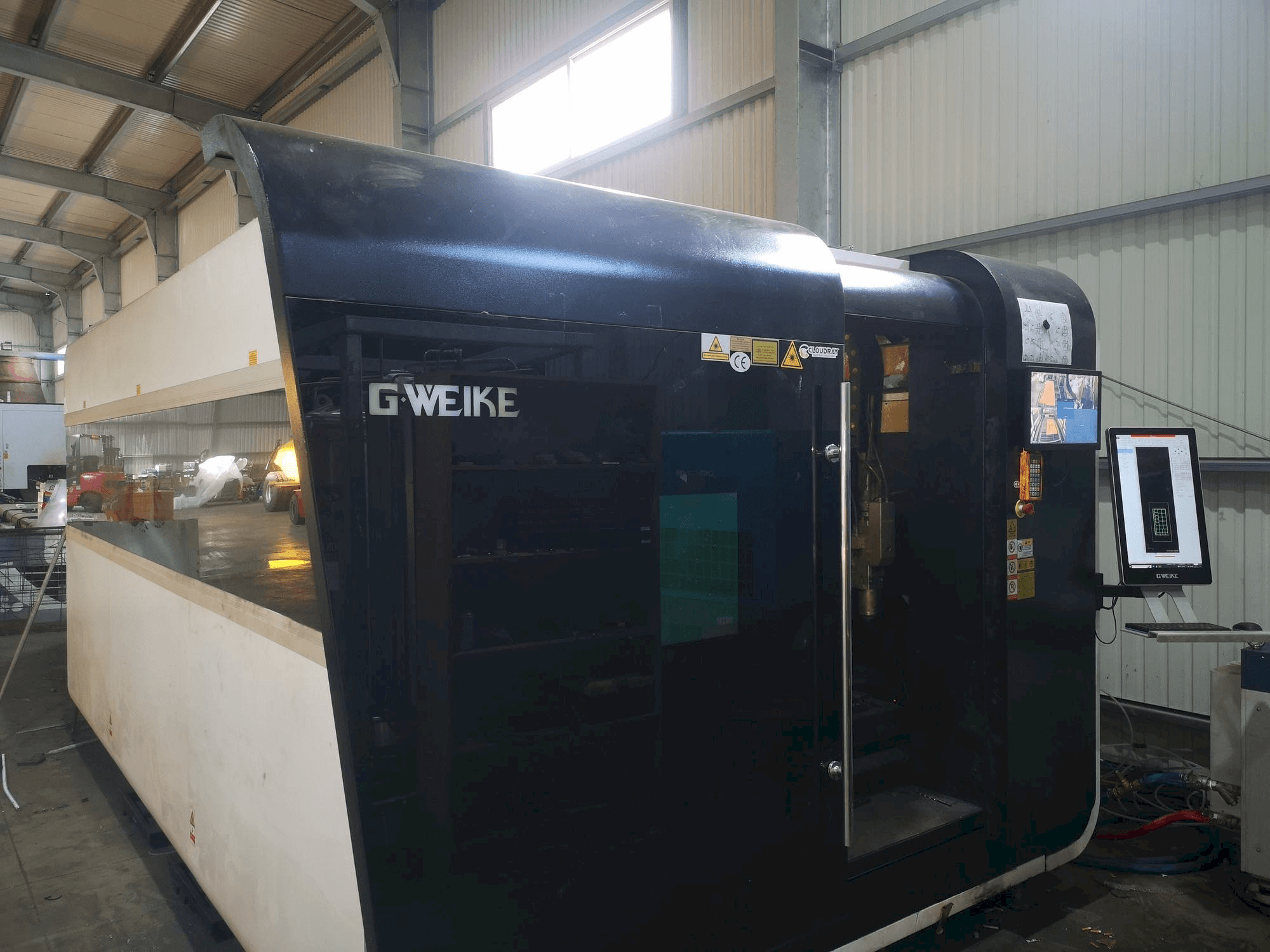 Masina GWEIKE LF 3015 GA CNC eestvaade