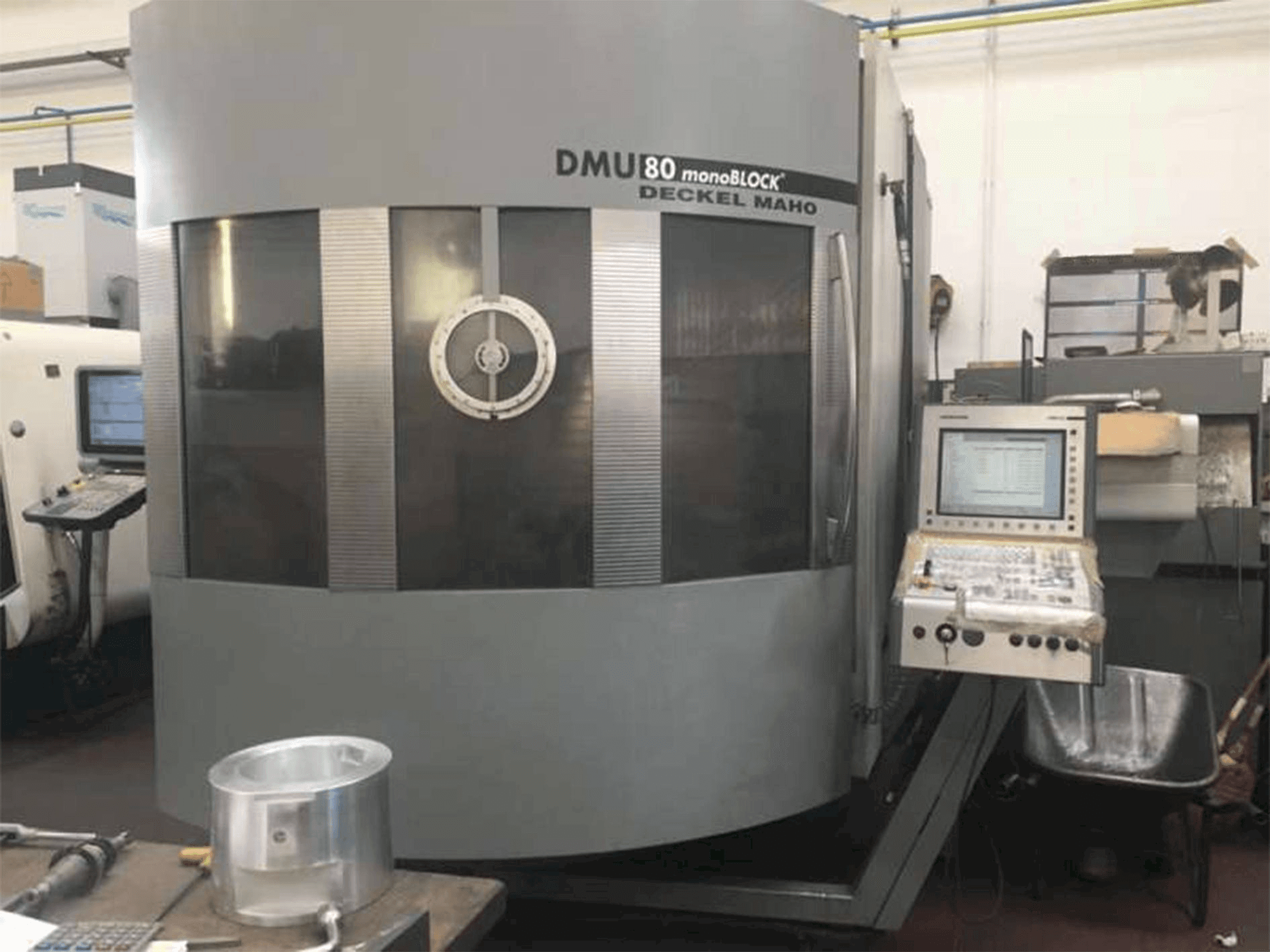 Masina DECKEL MAHO DMU 80 monoblock eestvaade