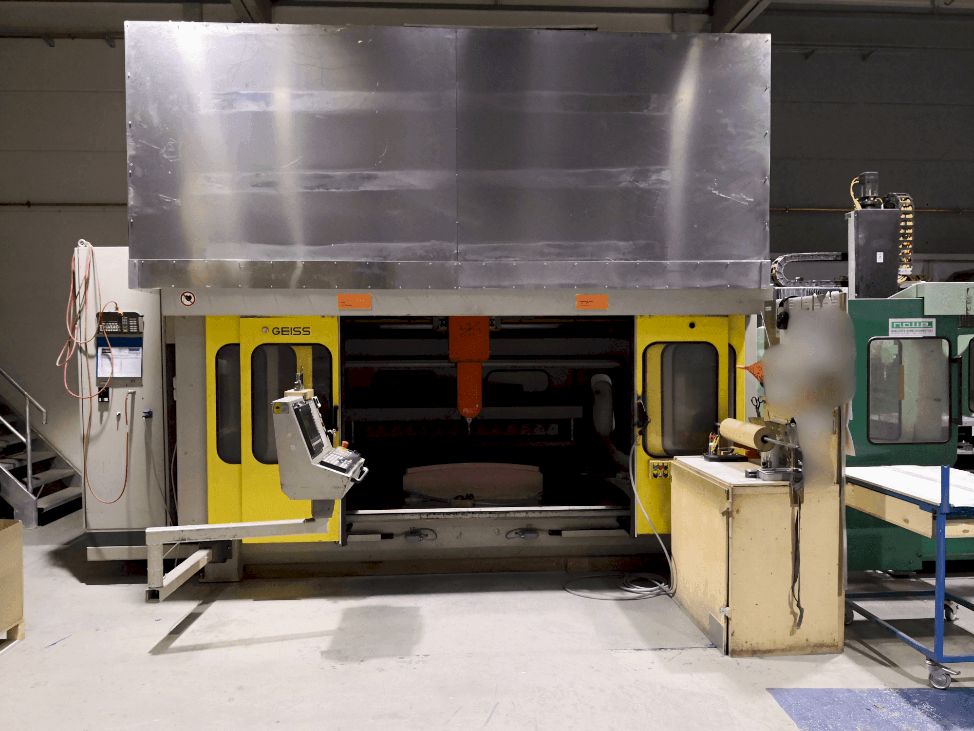 Masina GEISS FZ 2000 x 1000 eestvaade