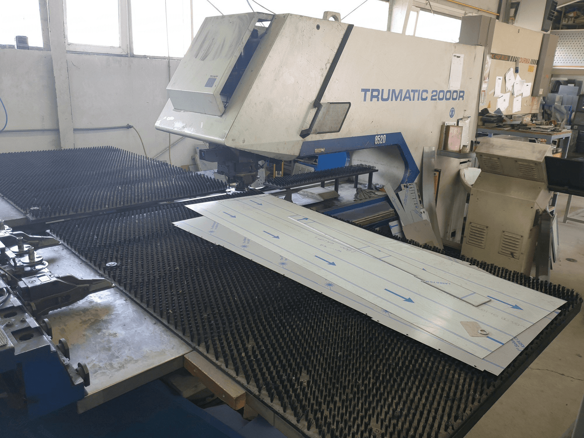 Masina Trumpf Trumatic 2000R eestvaade