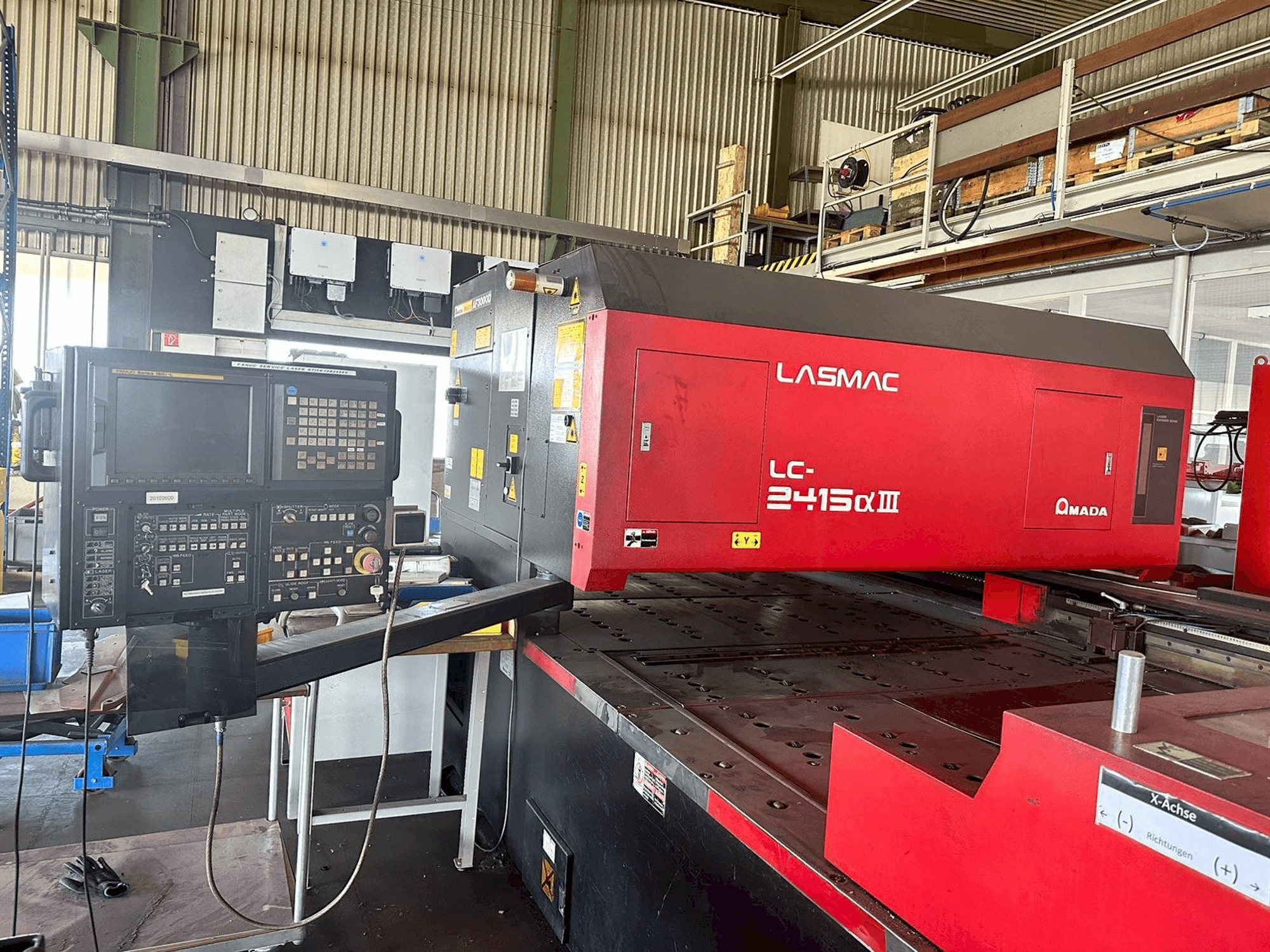 Masina AMADA LC2415 A3 eestvaade