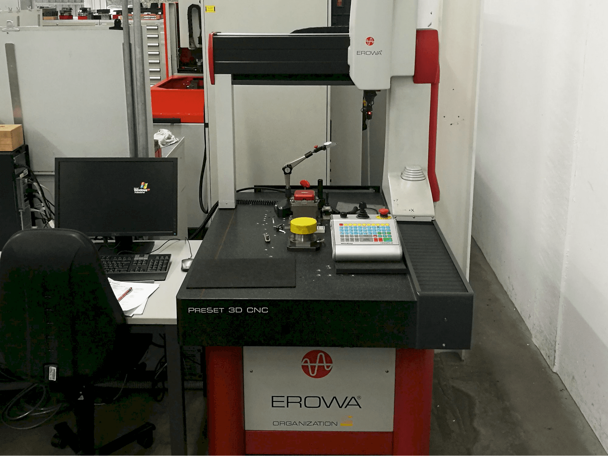 Masina EROWA PreSet 3D CNC eestvaade