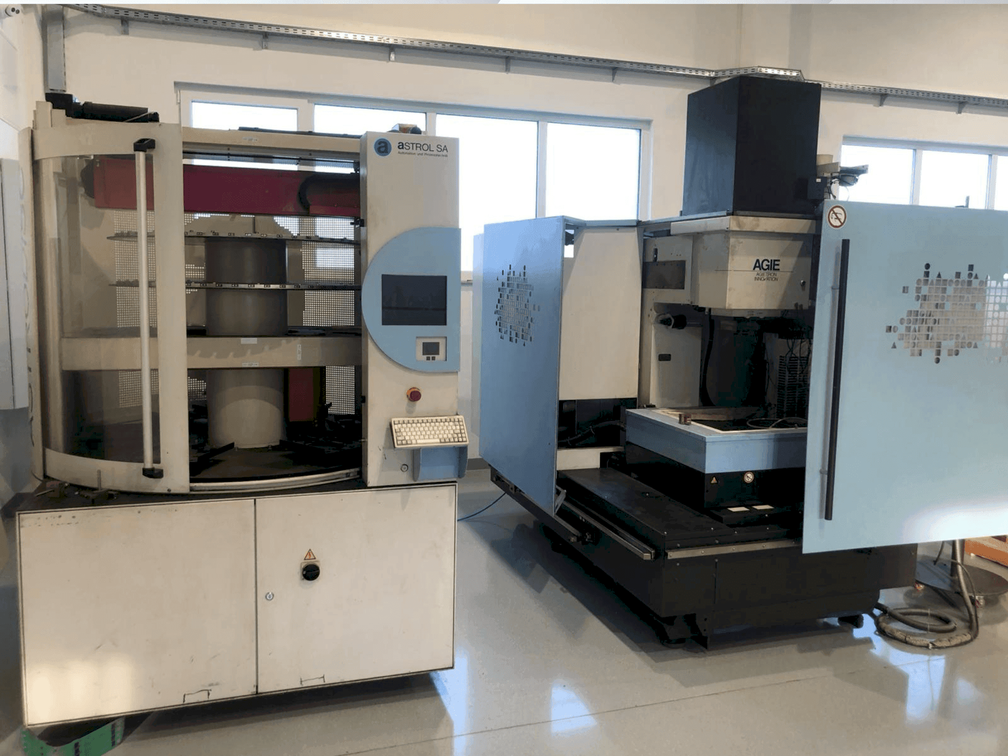 Masina AGIE AGIETRON Innovation 2 eestvaade