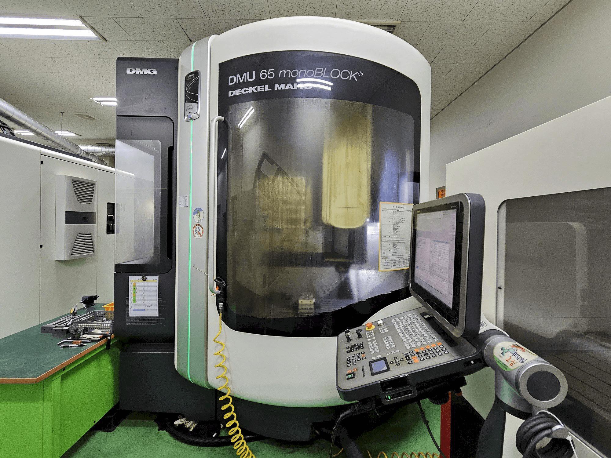 Masina DECKEL MAHO DMU 65 monoBlock eestvaade