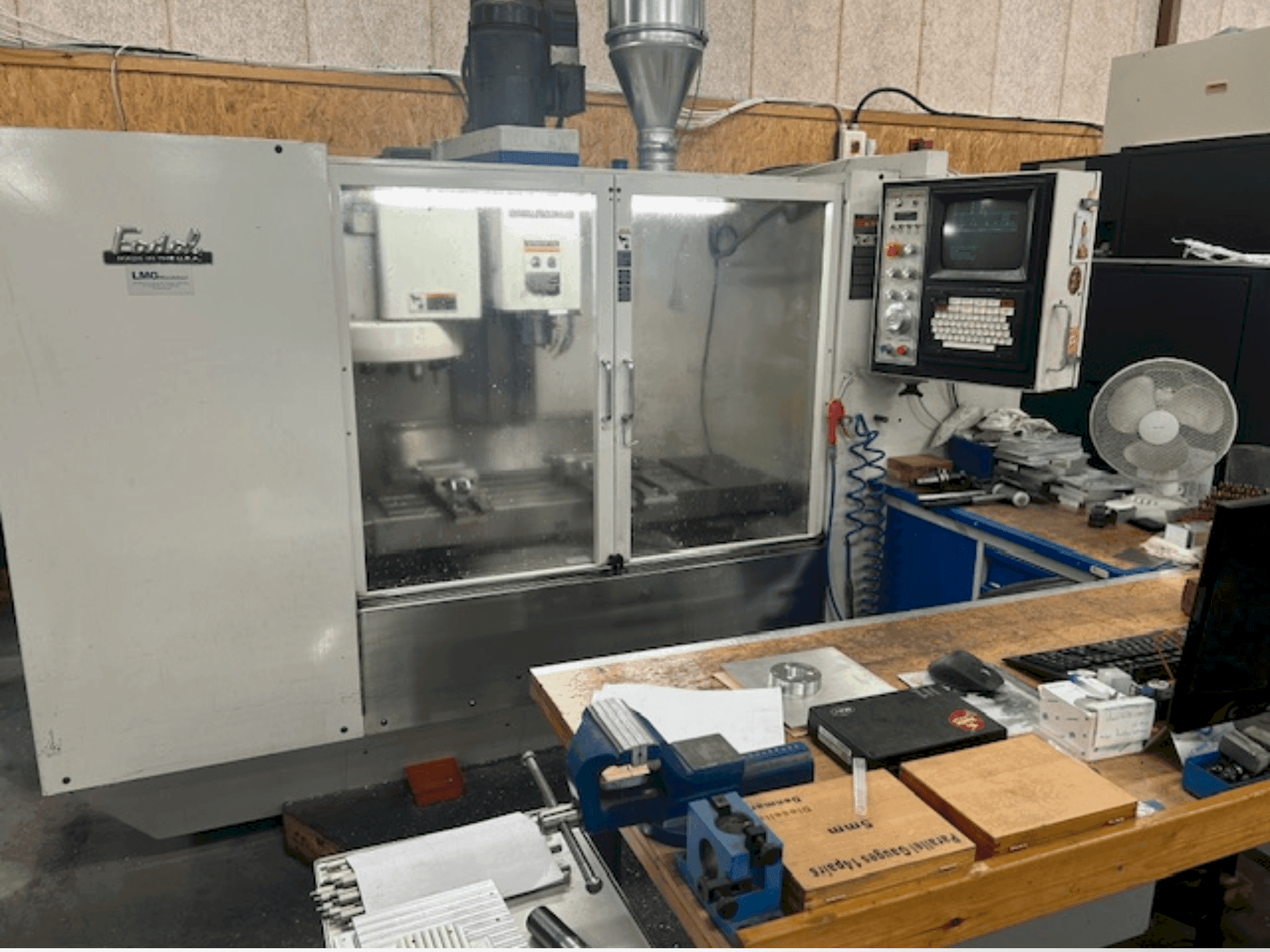 Masina FADAL 906-1 eestvaade