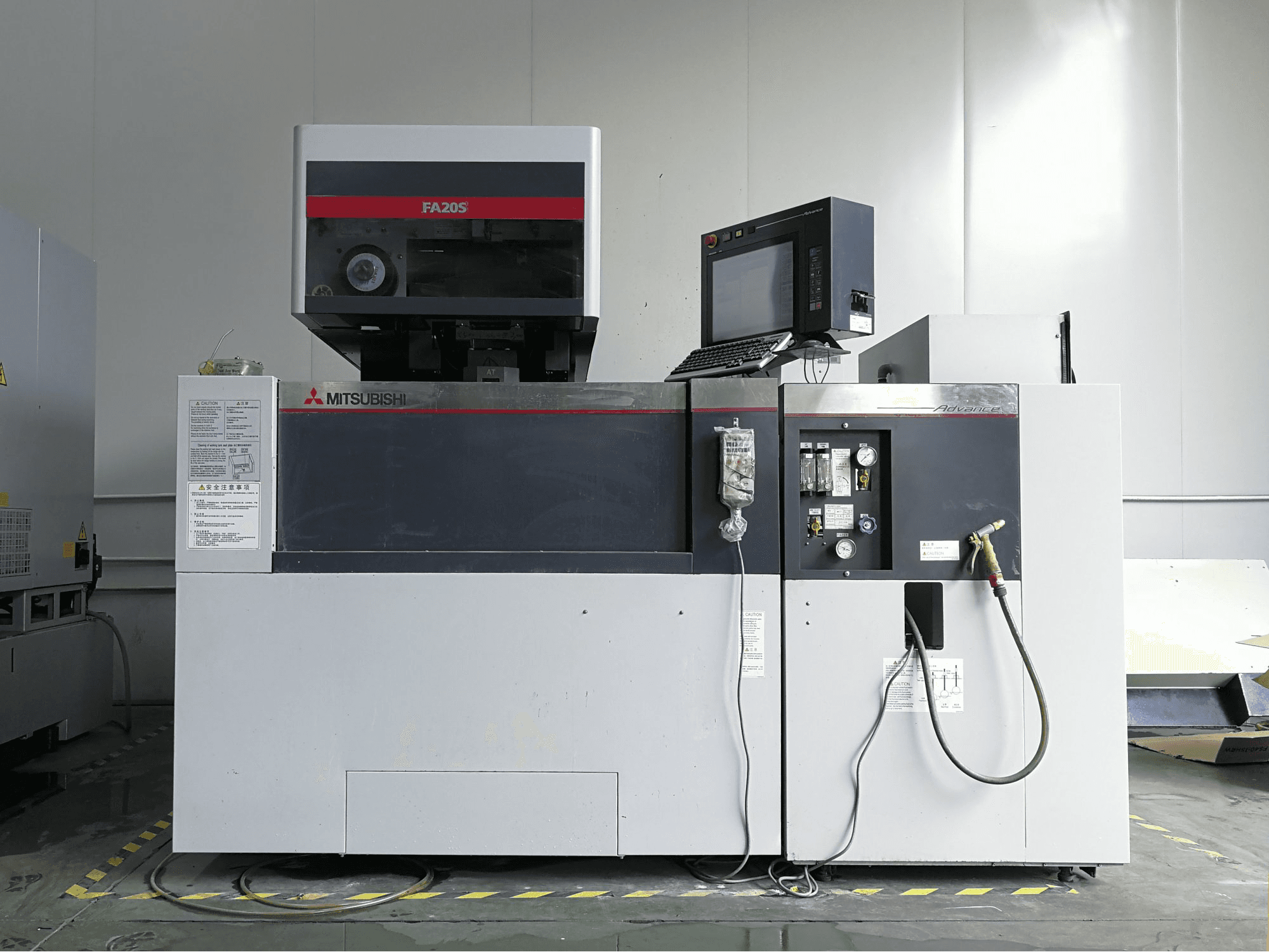 Masina Mitsubishi Electric FA20S eestvaade