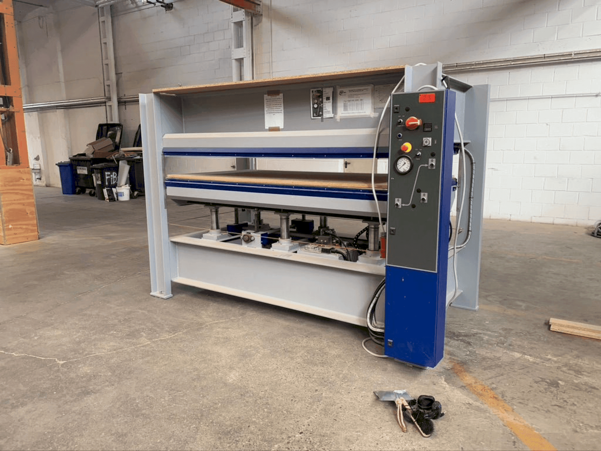 Masina FORMAT4 HVP Typ 4 eestvaade