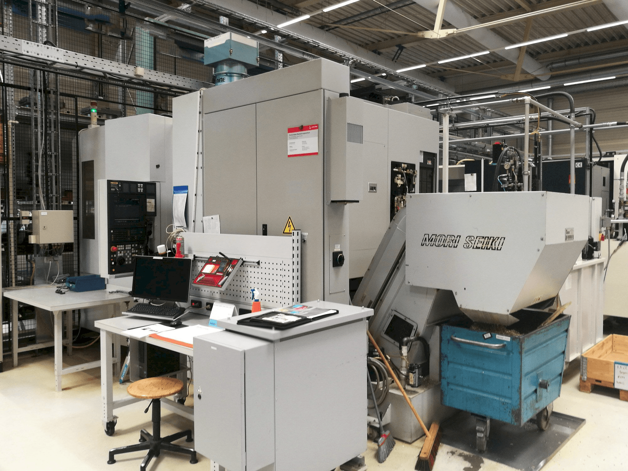 Masina MORI SEIKI NH 5000 eestvaade