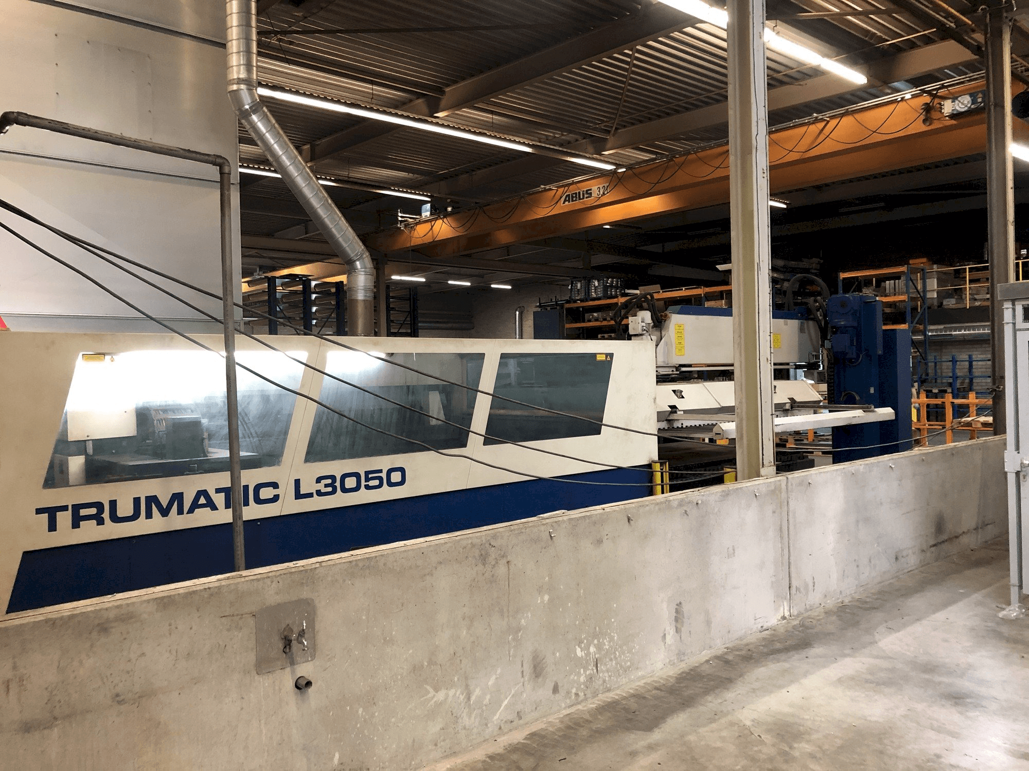 Masina Trumpf Trumatic 3050 eestvaade