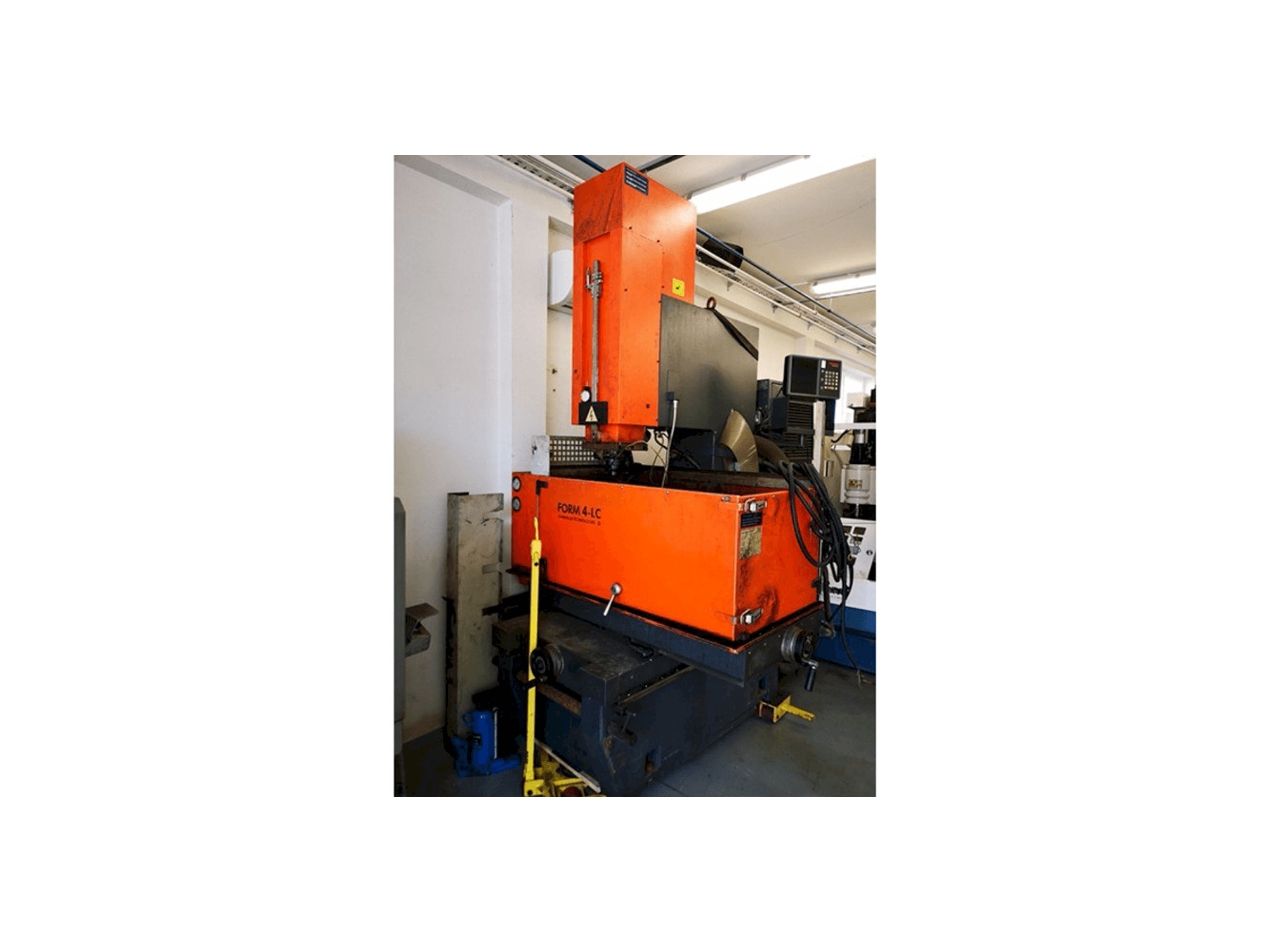 Masina CHARMILLES Form 4-LC eestvaade