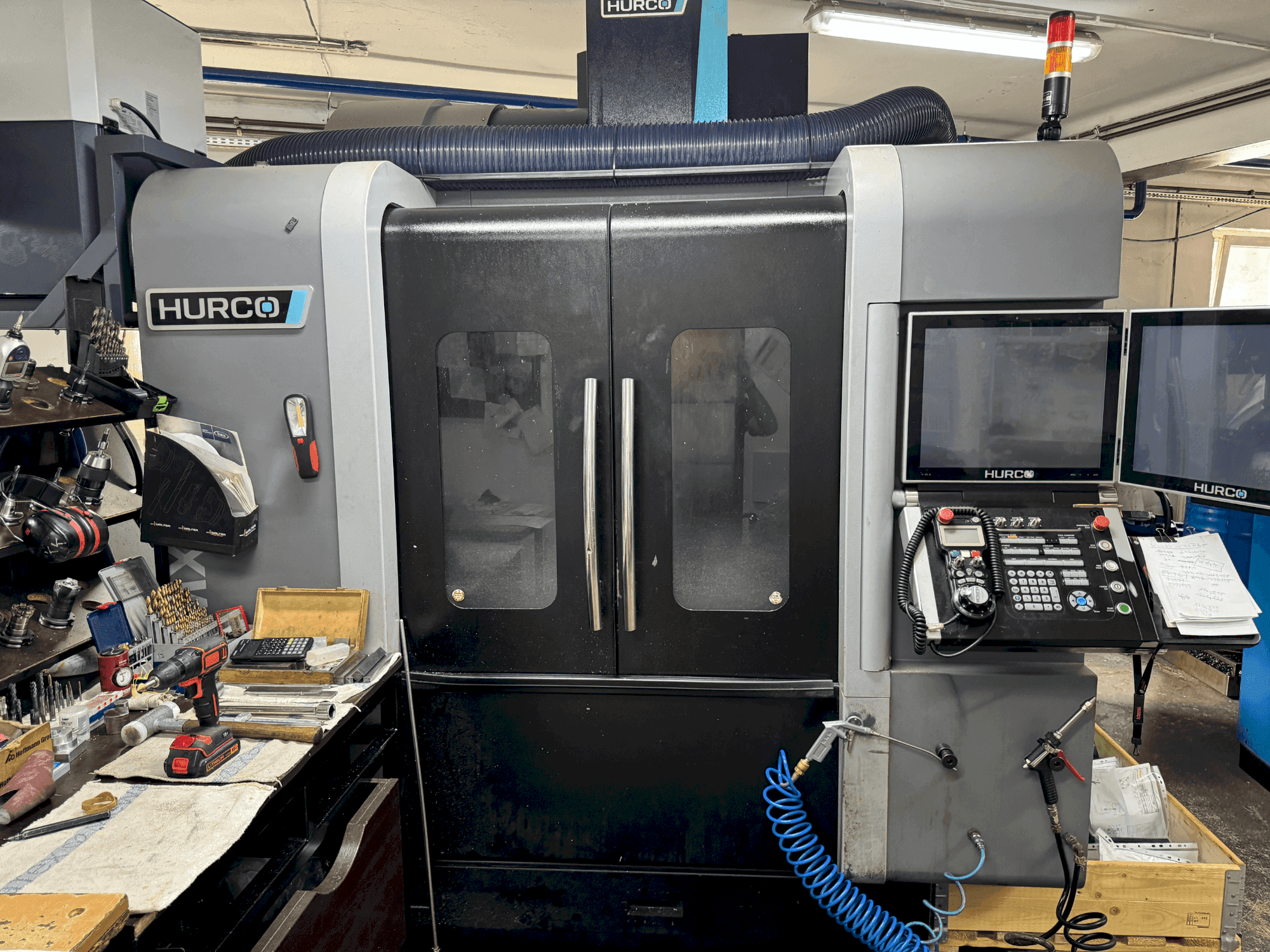 Masina Hurco VMX 30i eestvaade