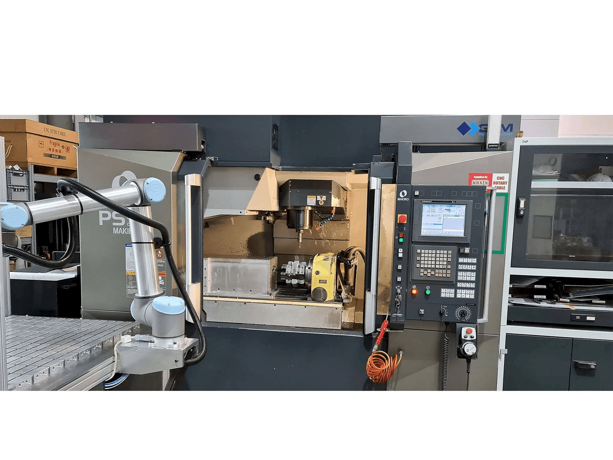 Masina Makino PS95 eestvaade