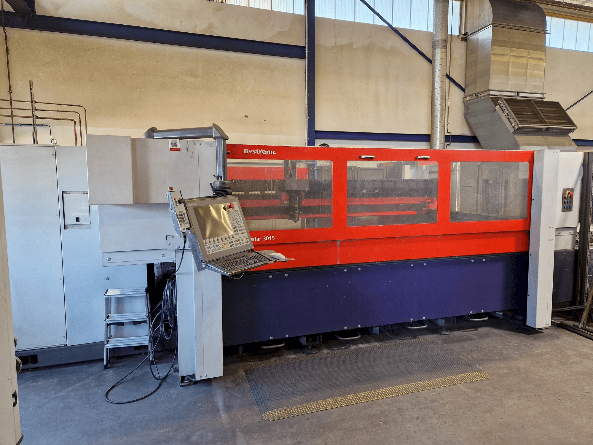 Masina Bystronic Bystar 3015 eestvaade