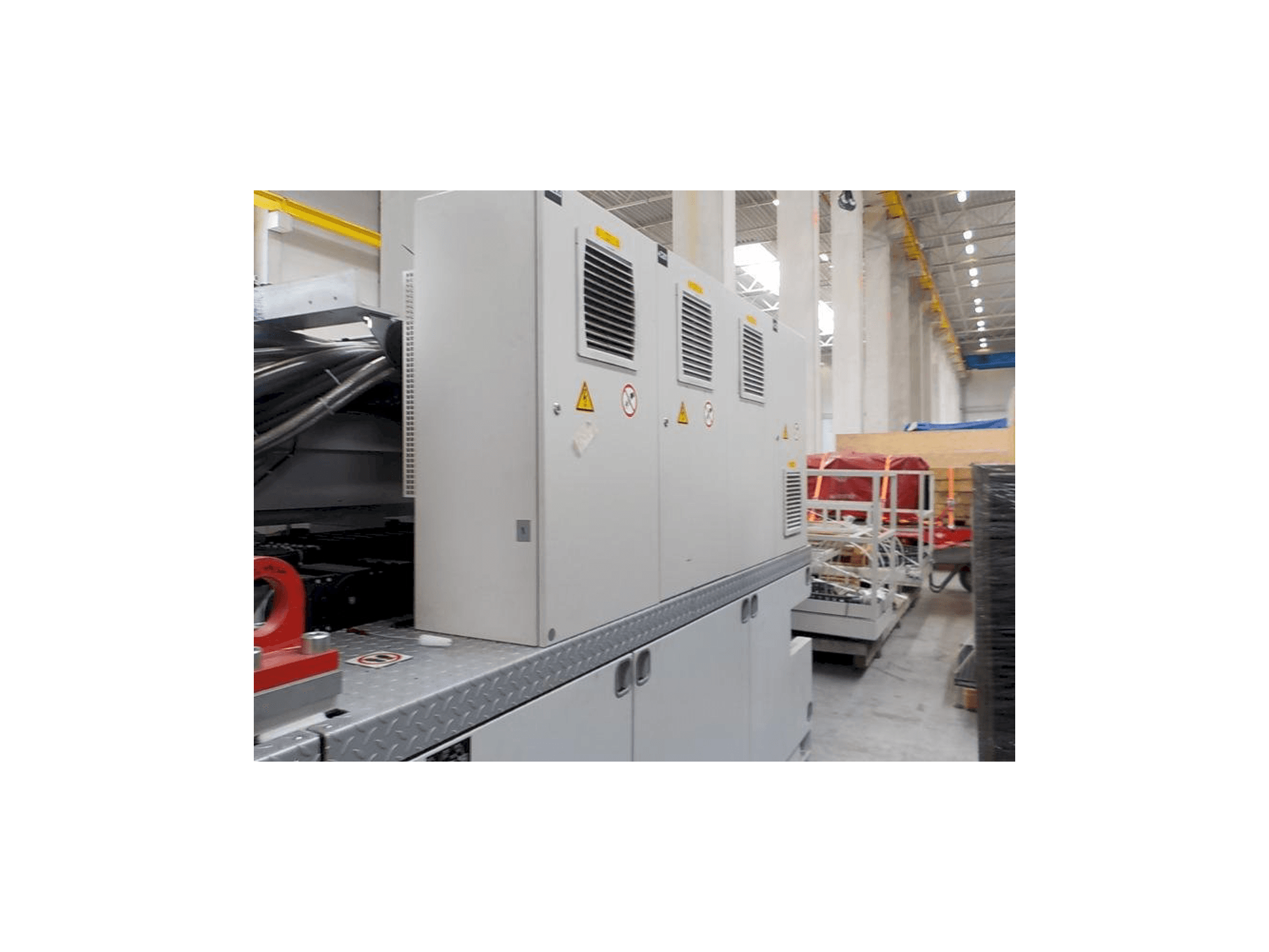 Masina Krauss Maffei 1600/6100 MX eestvaade