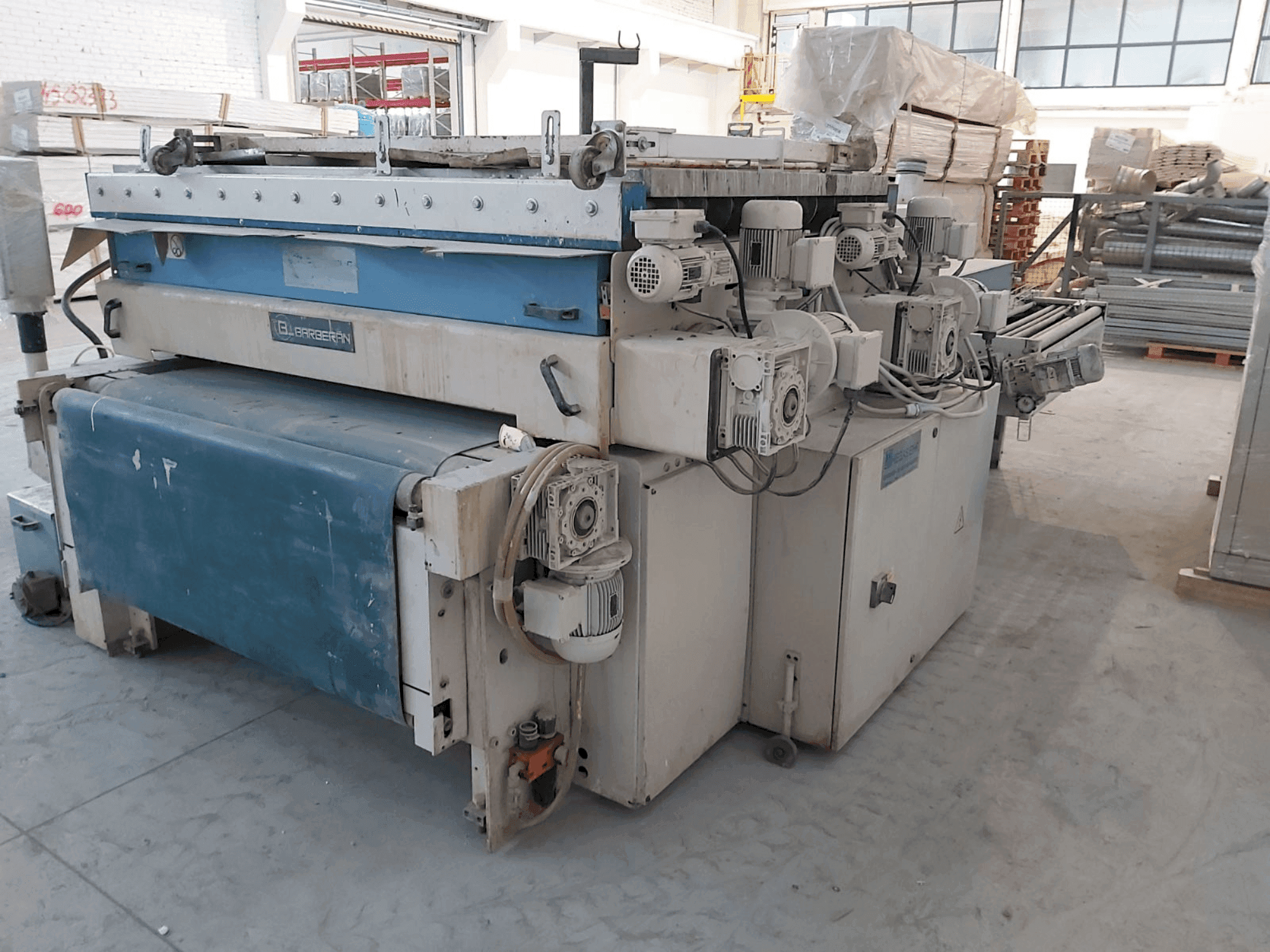 Masina Barberan BRB2-1400-RR eestvaade