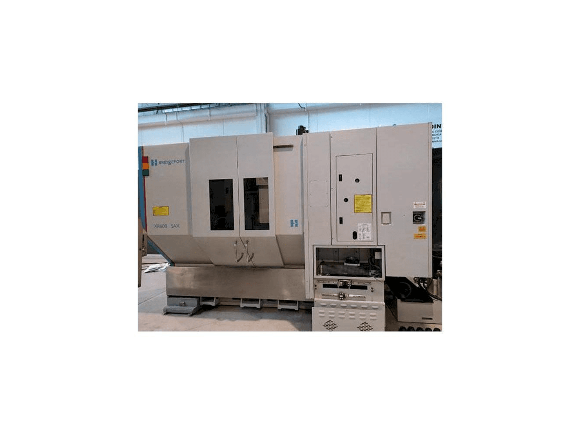 Masina HARDINGE XR 600 5AX eestvaade