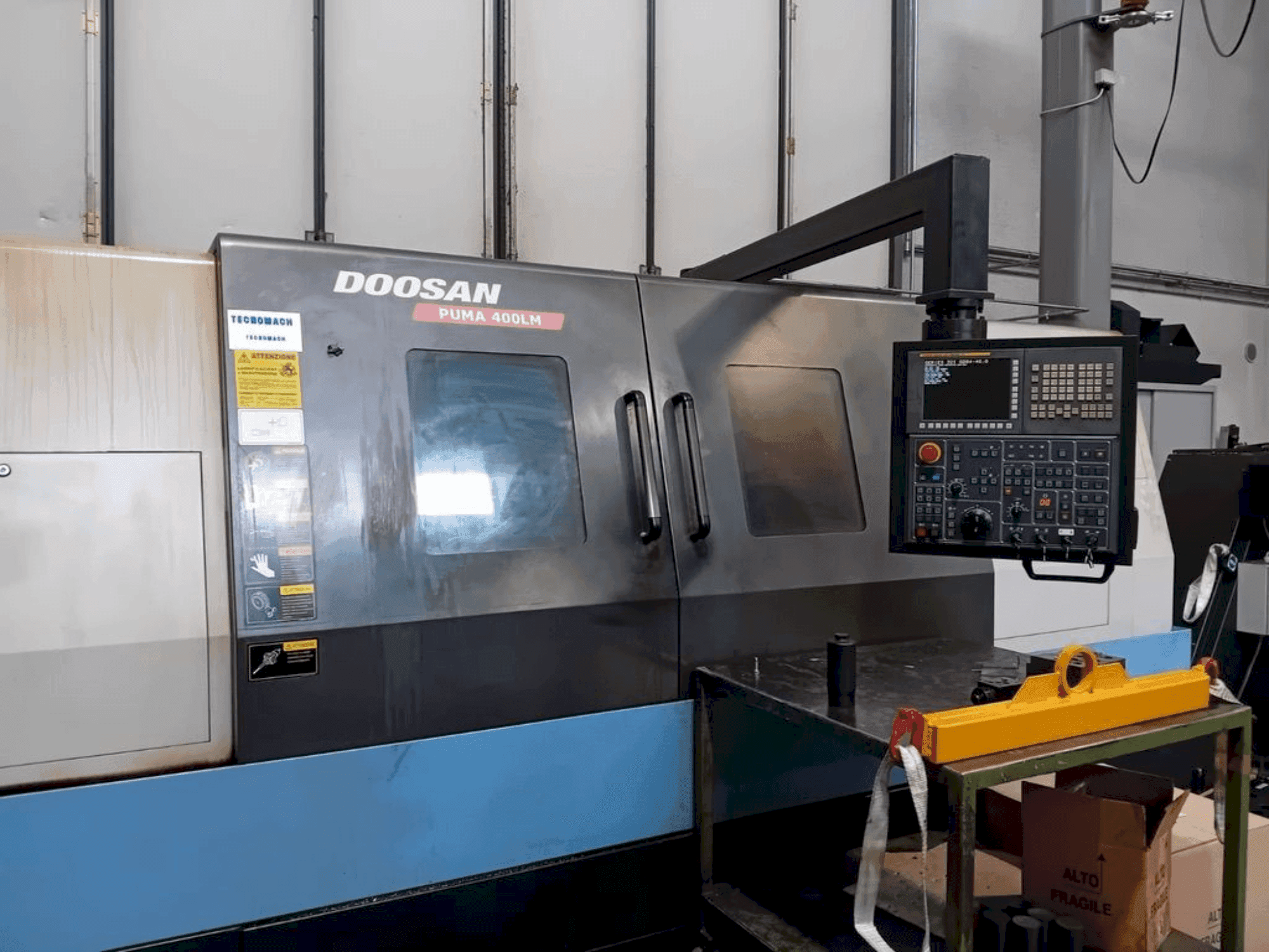 Masina DOOSAN PUMA 400LM eestvaade